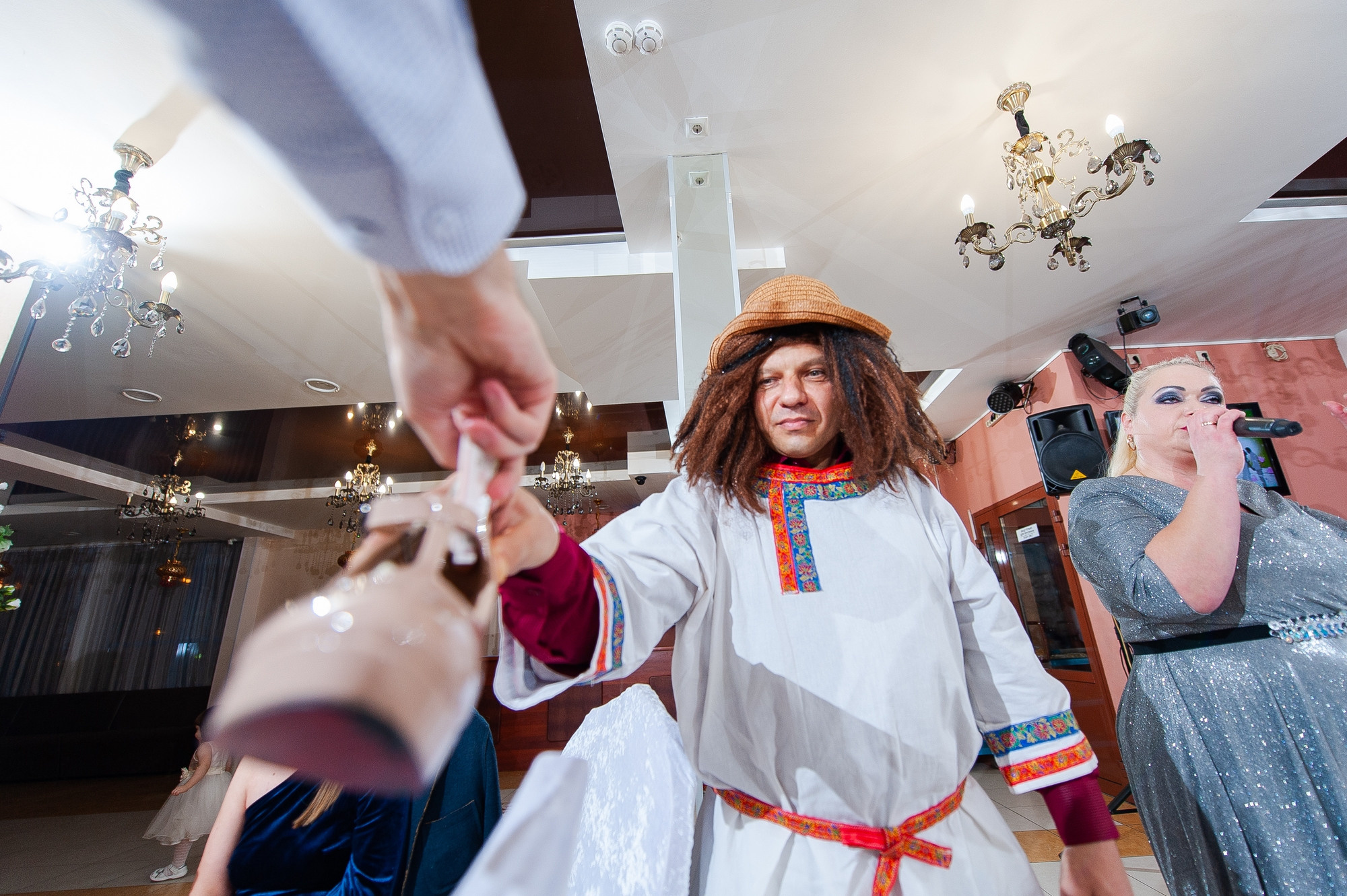 Студийная зимняя свадьба. Свадебный и семейный фотограф в Омске Мормулев Михаил