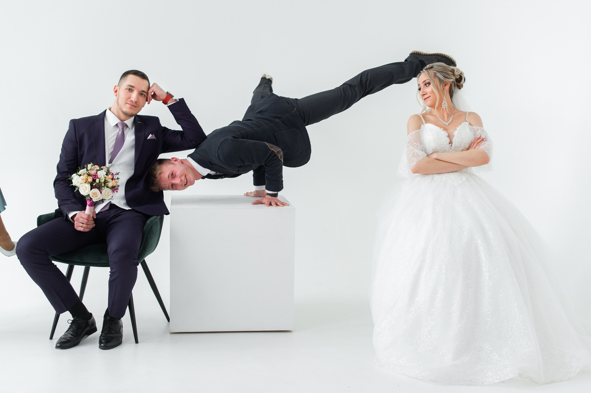 Студийная зимняя свадьба. Свадебный и семейный фотограф в Омске Мормулев Михаил