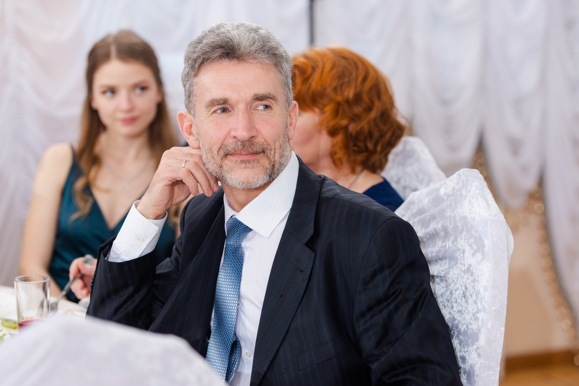 Студийная зимняя свадьба. Свадебный и семейный фотограф в Омске Мормулев Михаил