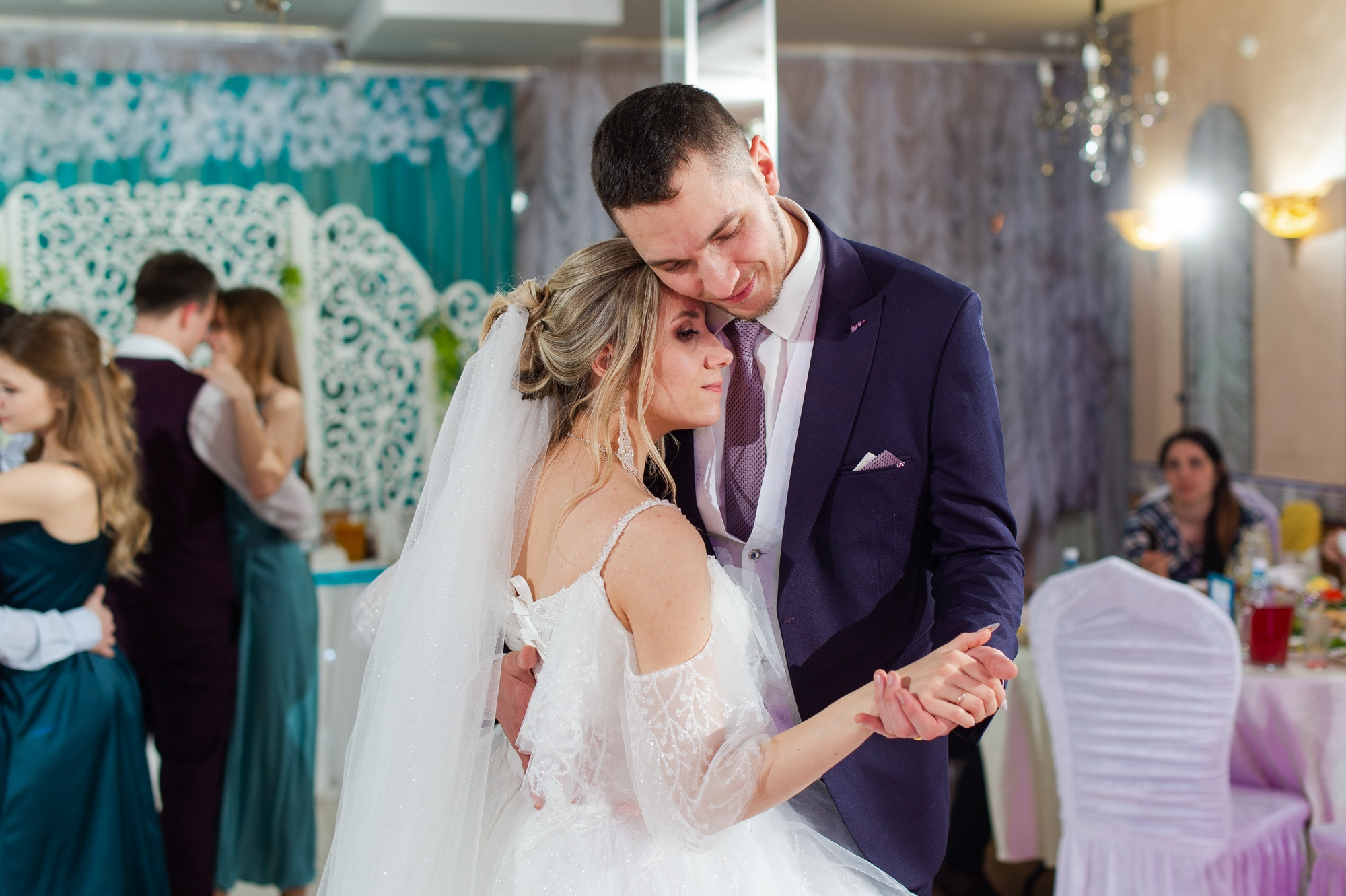 Студийная зимняя свадьба. Свадебный и семейный фотограф в Омске Мормулев Михаил