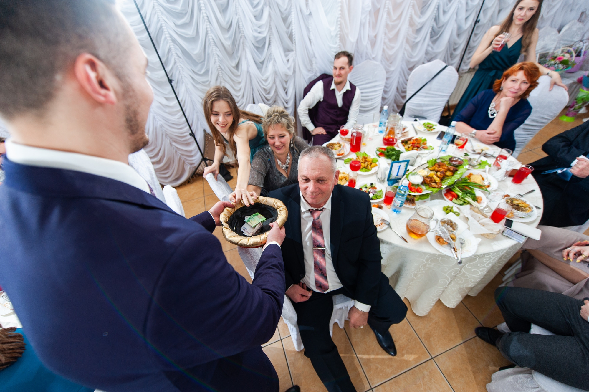 Студийная зимняя свадьба. Свадебный и семейный фотограф в Омске Мормулев Михаил