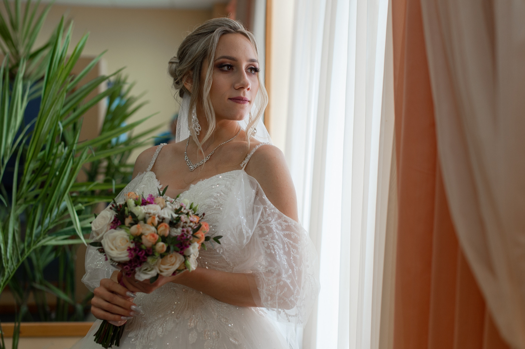 Студийная зимняя свадьба. Свадебный и семейный фотограф в Омске Мормулев Михаил