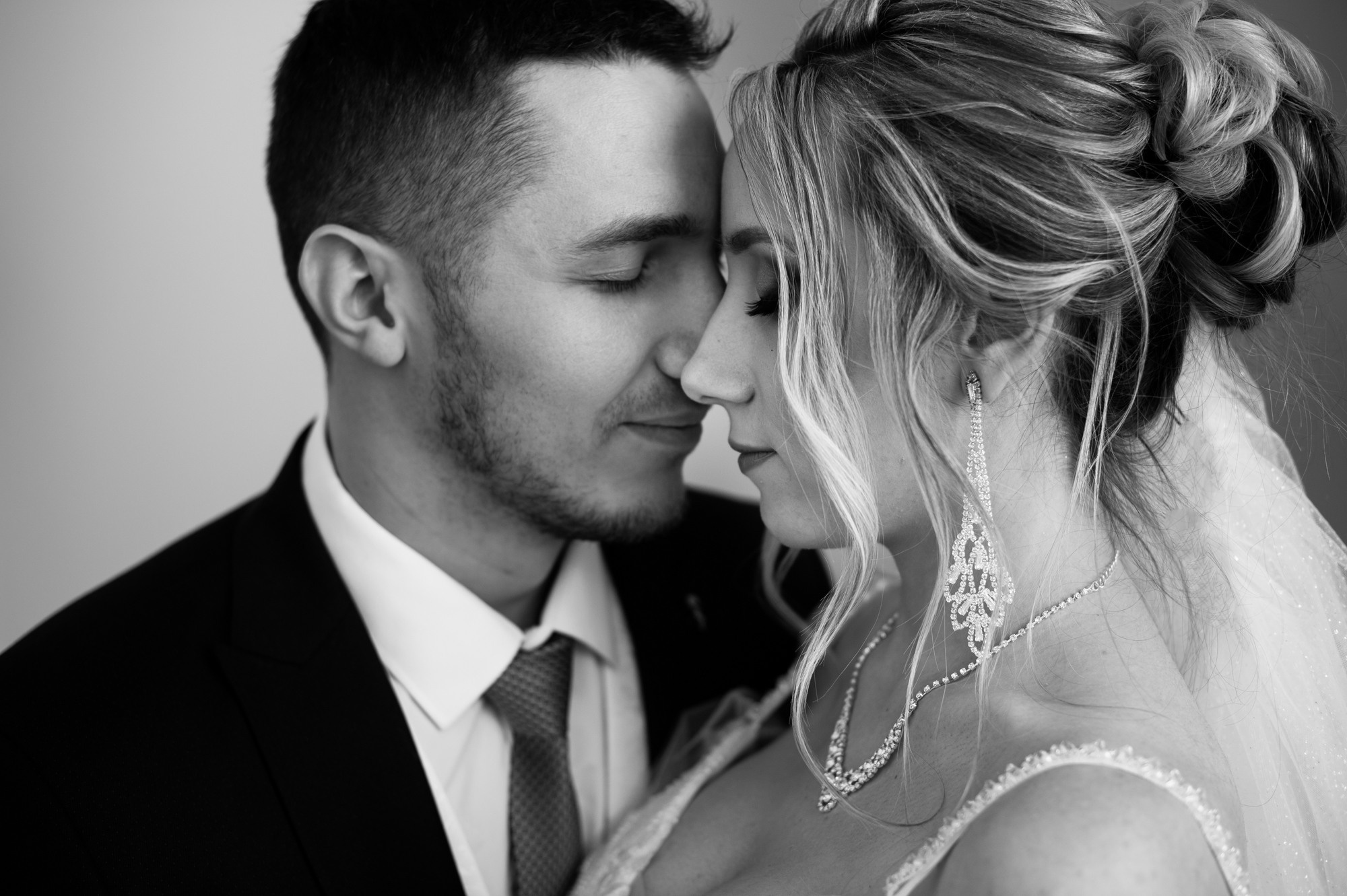 Студийная зимняя свадьба. Свадебный и семейный фотограф в Омске Мормулев Михаил