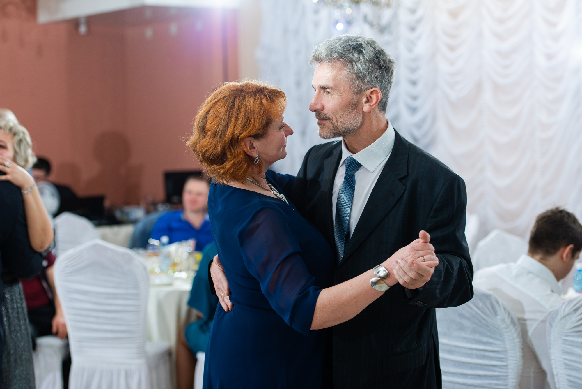 Студийная зимняя свадьба. Свадебный и семейный фотограф в Омске Мормулев Михаил