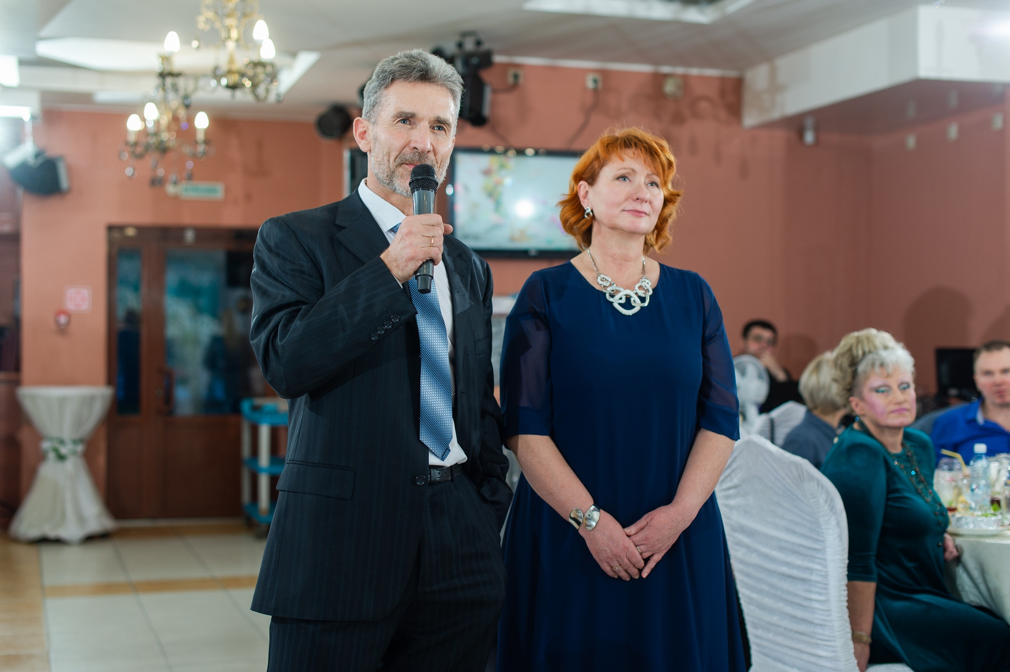 Студийная зимняя свадьба. Свадебный и семейный фотограф в Омске Мормулев Михаил