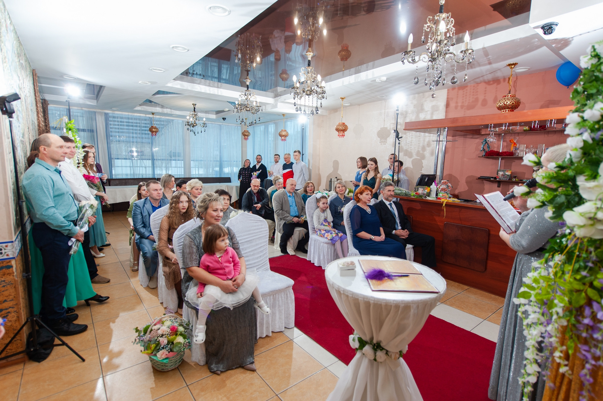 Студийная зимняя свадьба. Свадебный и семейный фотограф в Омске Мормулев Михаил