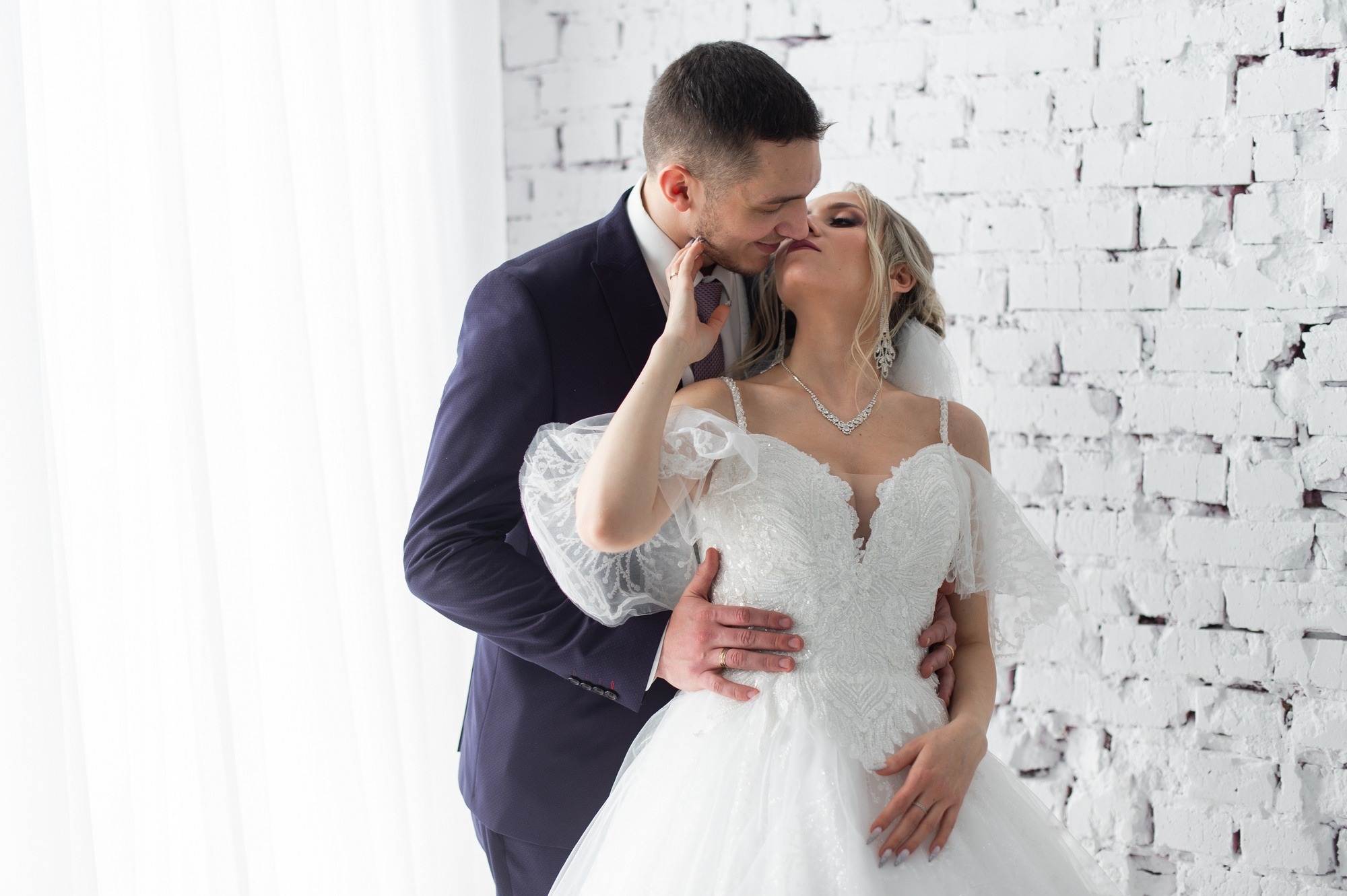 Студийная зимняя свадьба. Свадебный и семейный фотограф в Омске Мормулев Михаил