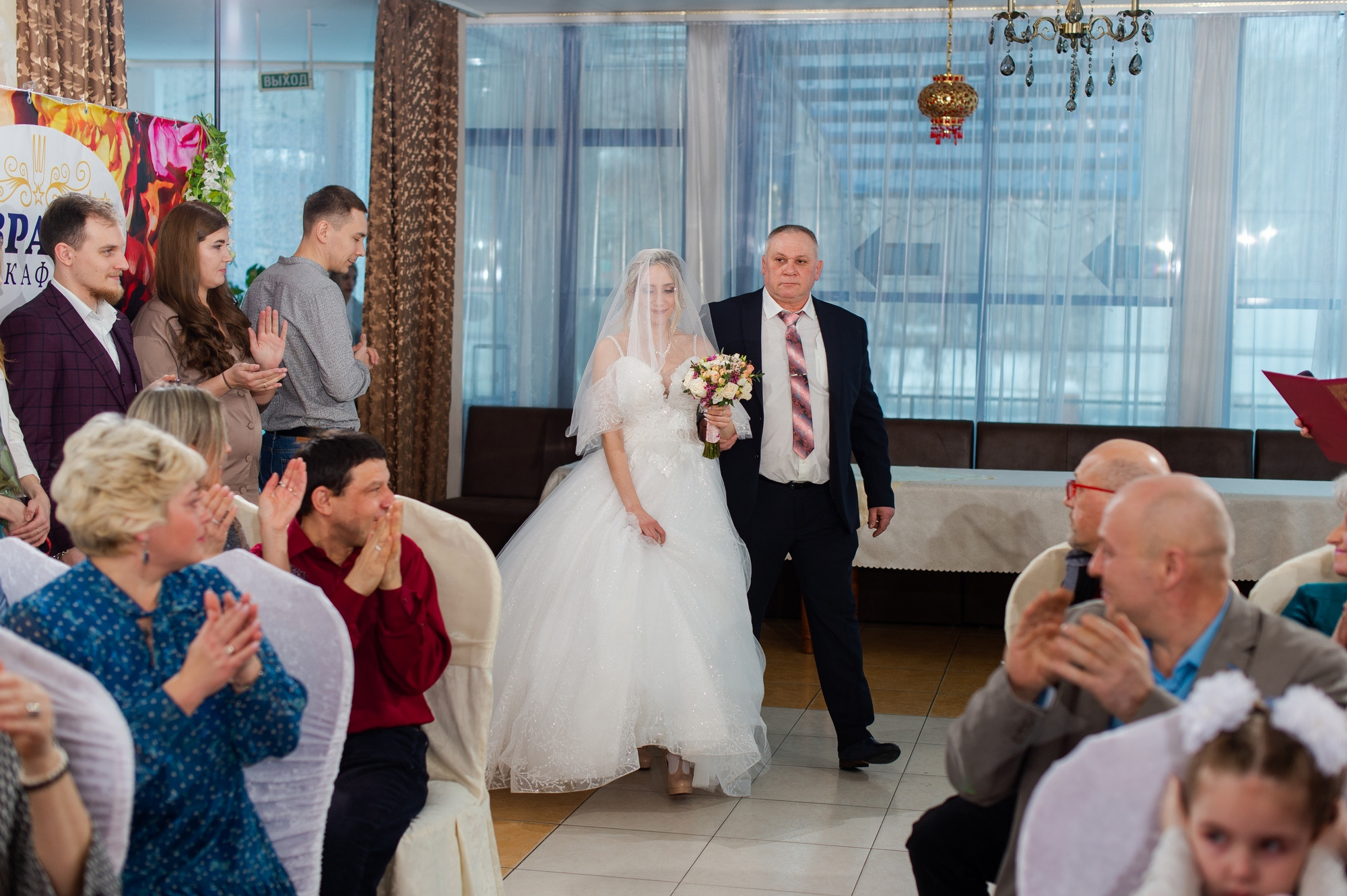 Студийная зимняя свадьба. Свадебный и семейный фотограф в Омске Мормулев Михаил