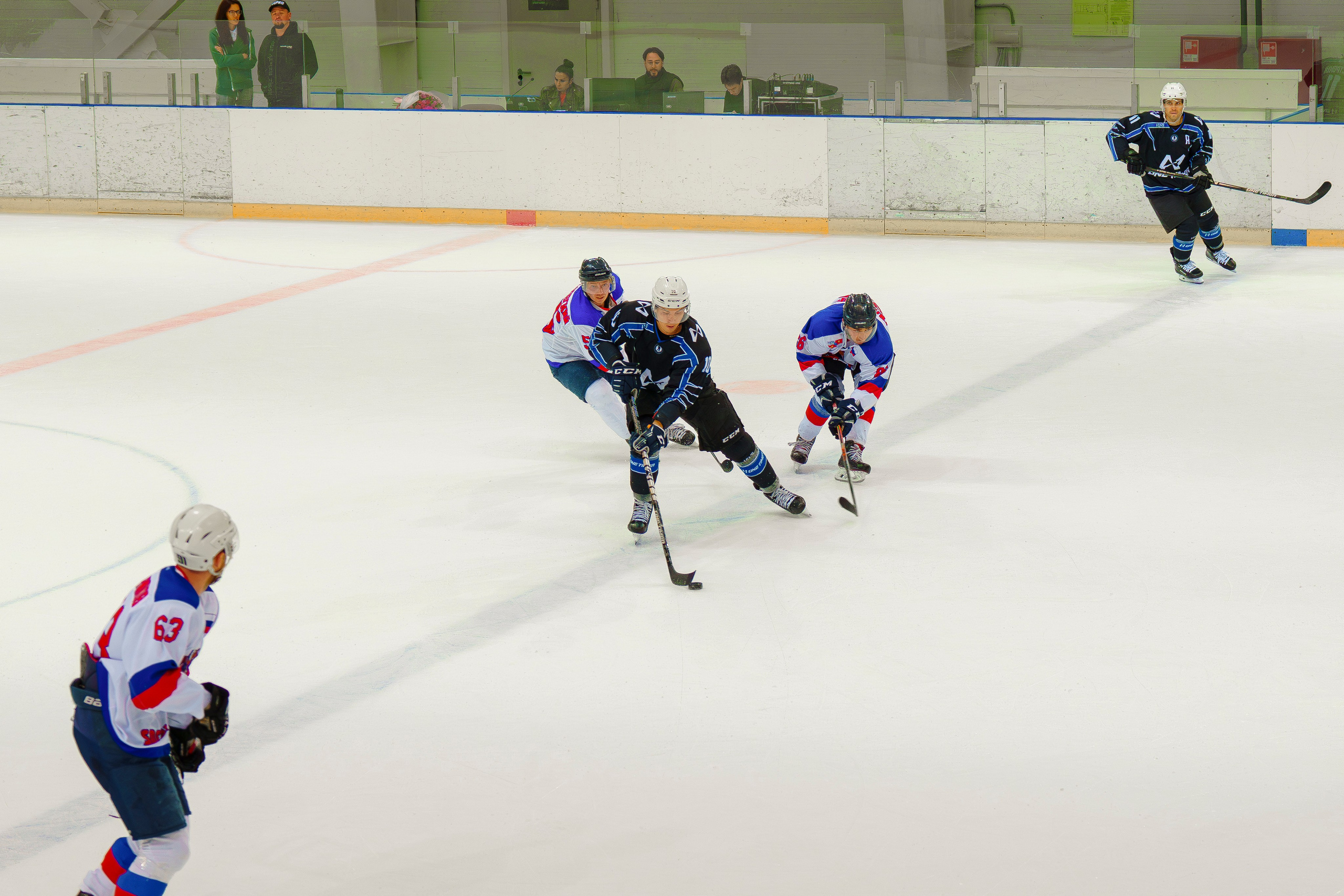 Фотосъемка хоккейных матчей в Сочи. Фотограф видеограф Геннадий Янбаев в Сочи, Краснодаре