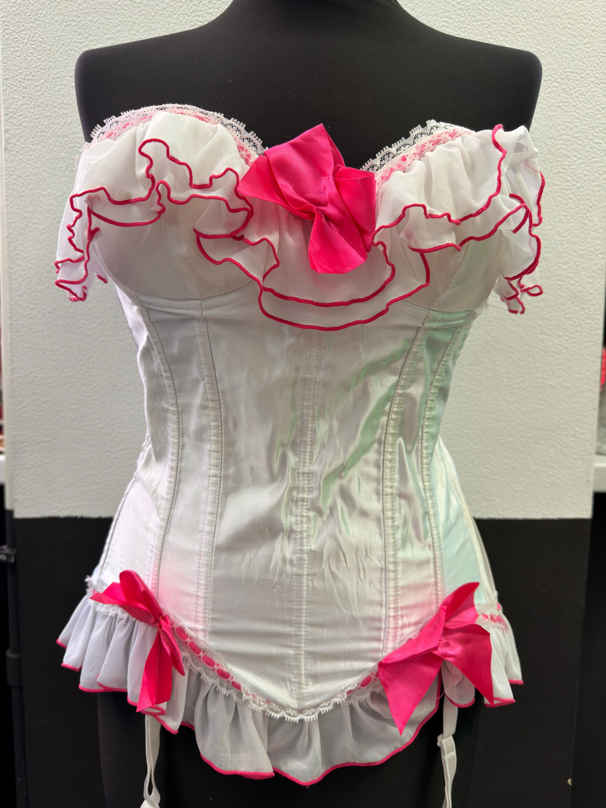 Корсеты в аренду. Аренда костюмов, платьев и реквизита для фотосессий на Камчатке