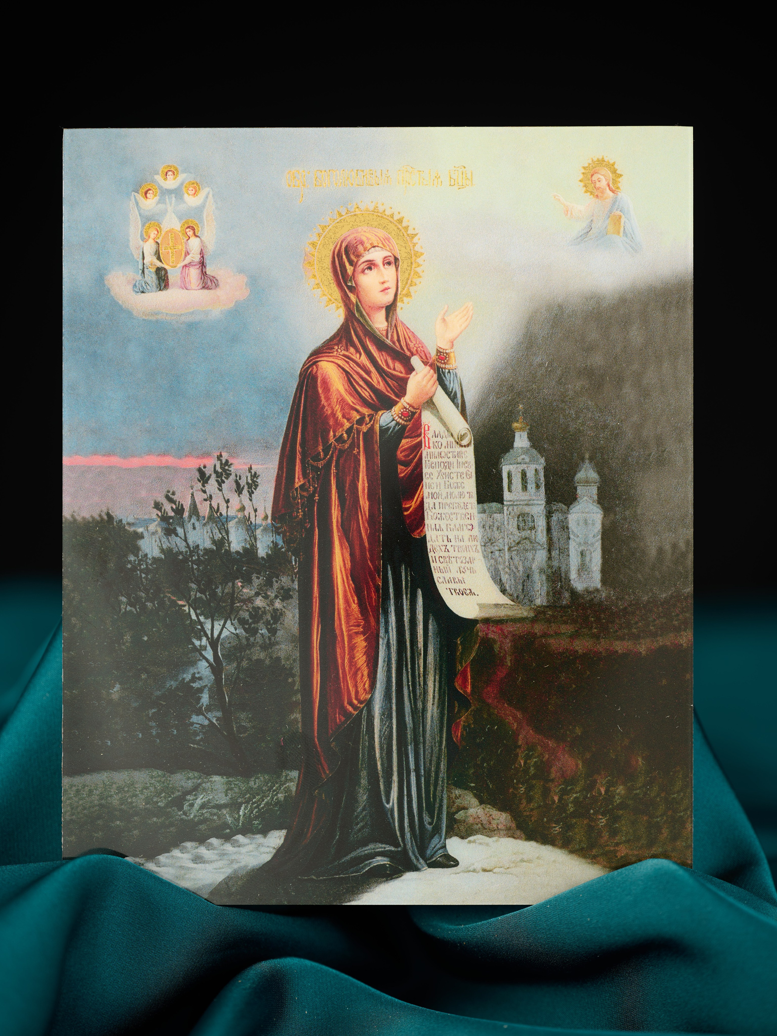 Иконы на досках