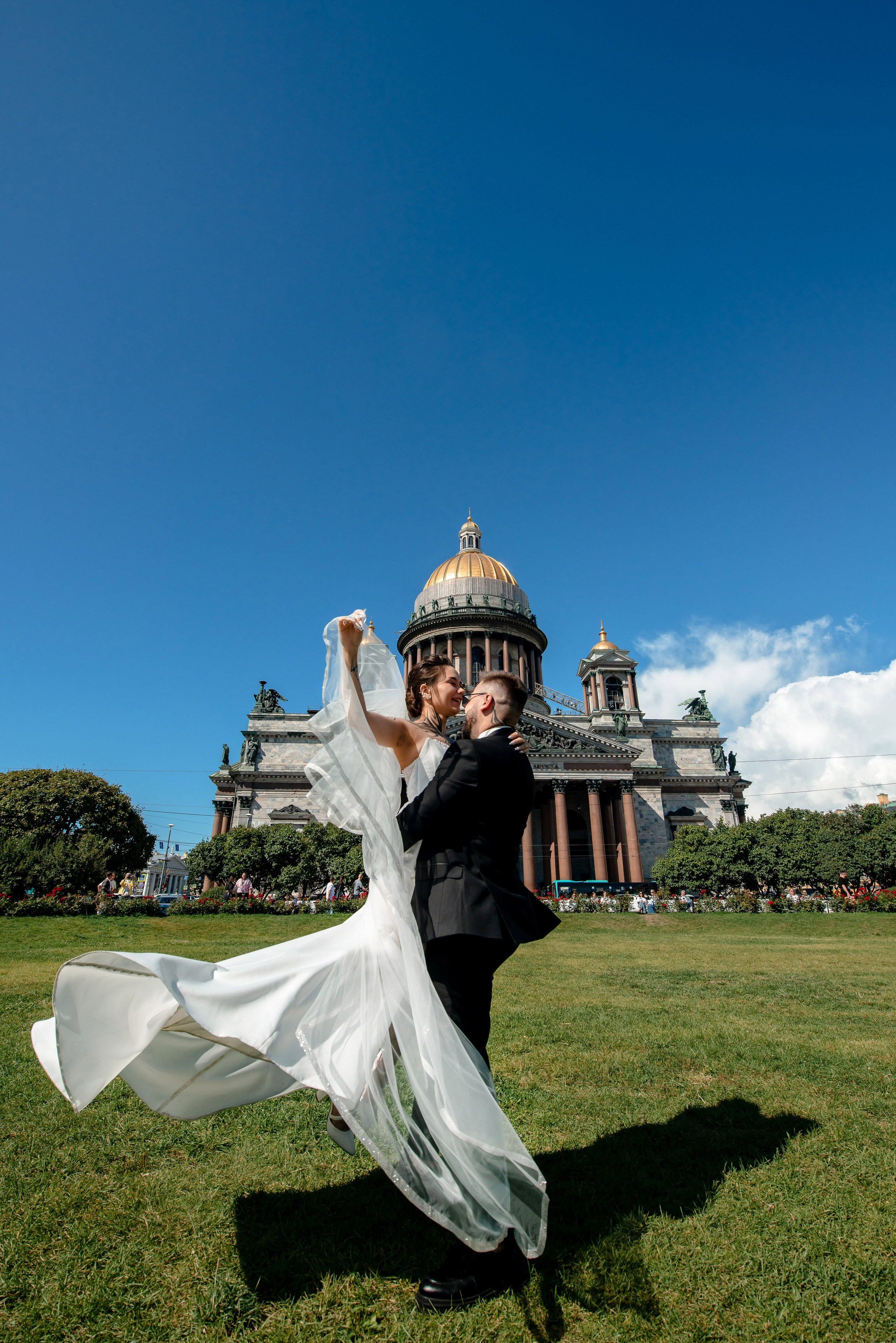 Диана и Евгений (маршрут № 1 в Питере: Исаакиевская площадь, красные маркизы Астории, набережная Мойки, Дворец Штиглица и Летний сад). Портретный, семейный и свадебный фотограф в Санкт-Петербурге и в Пушкине Ширяев Денис