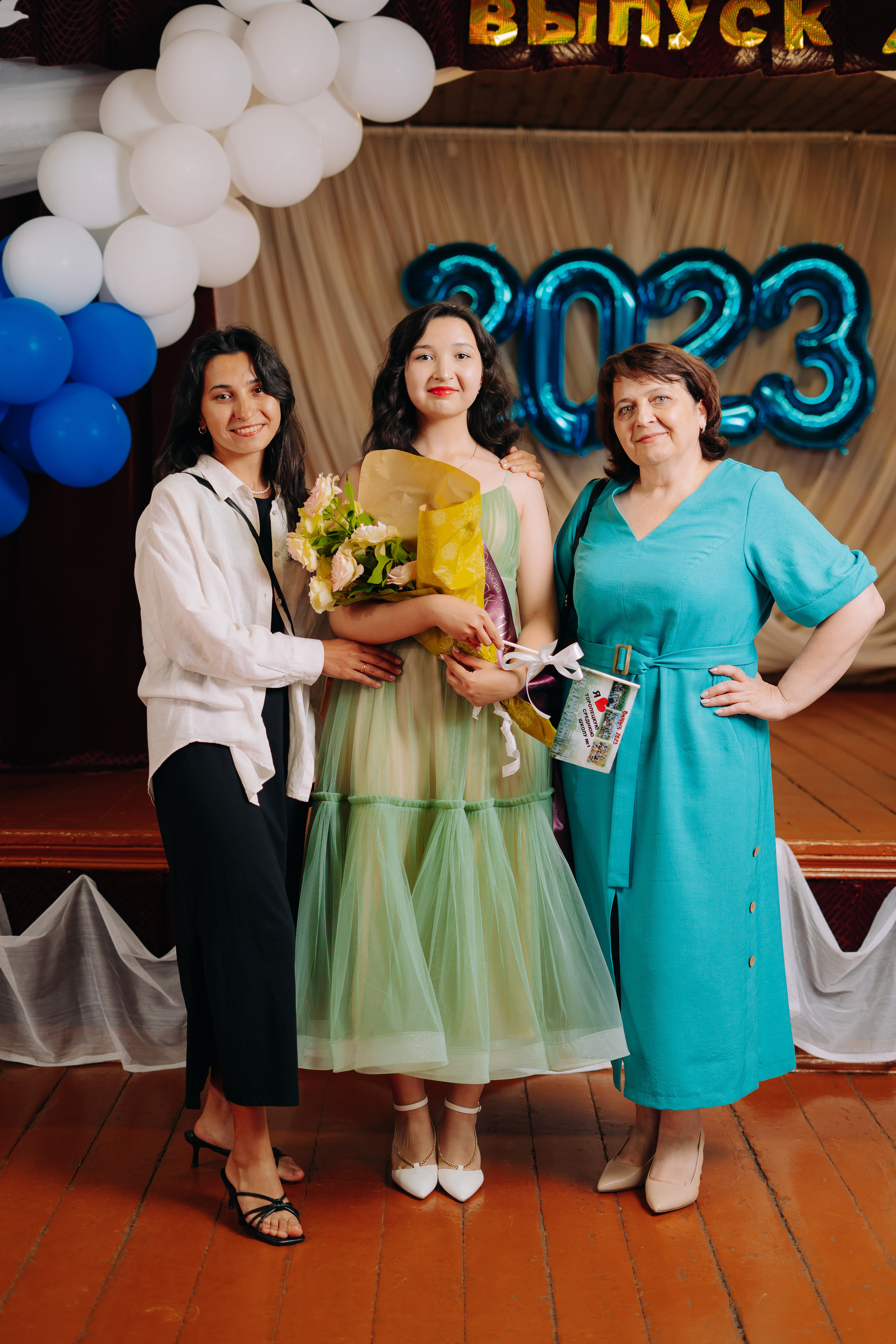 Выпускной 11 класс. Фотограф Торопец Кристина Абрамова Kanwellia photography