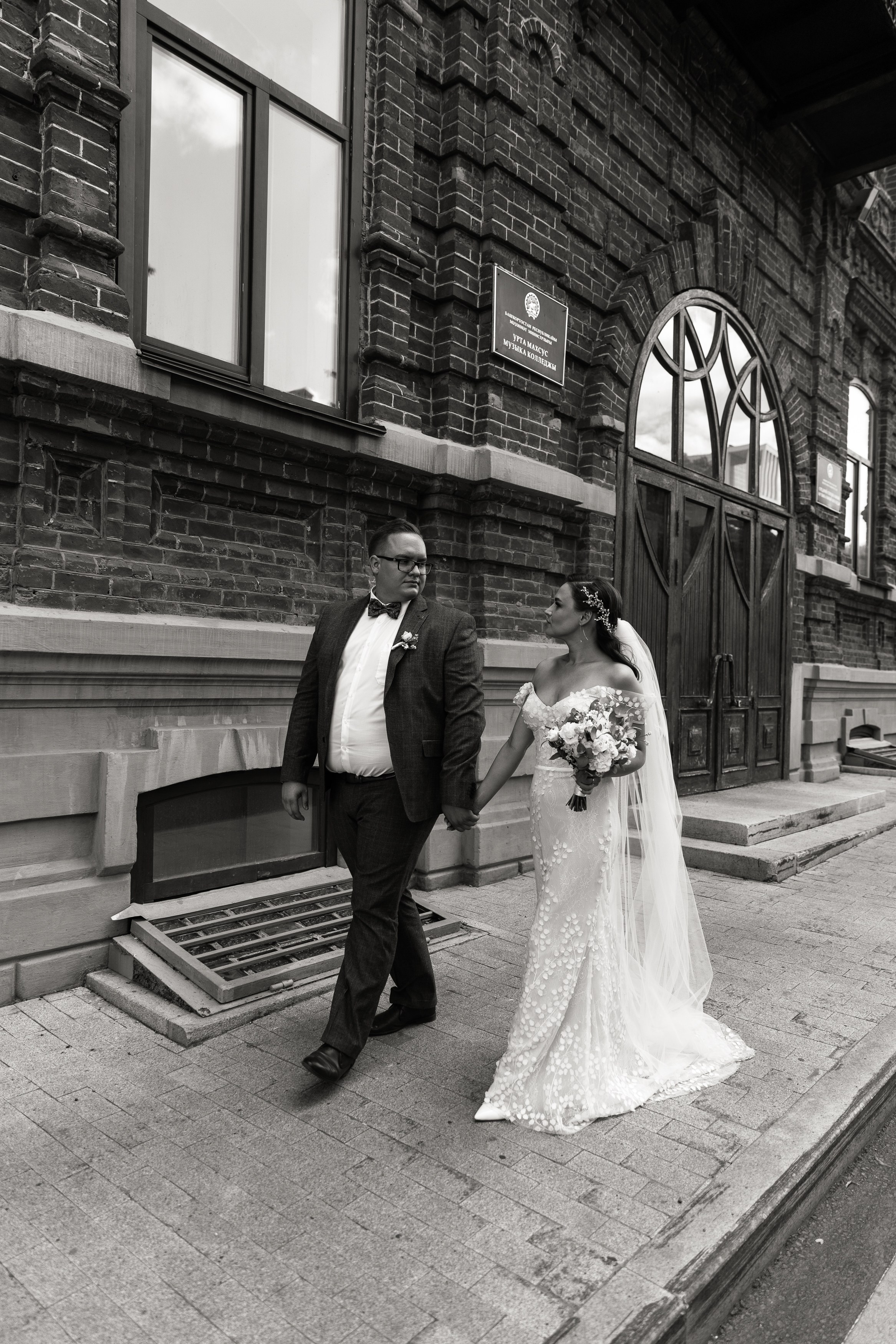 Свадебный фотограф Уфа — Руслан ГабдлисламовЖивые эмоции, красивые кадры, воспоминания на всю жизнь.Работаю по всей Республике Башкортоста. Свадебный фотограф Уфа Руслан Габдлисламов