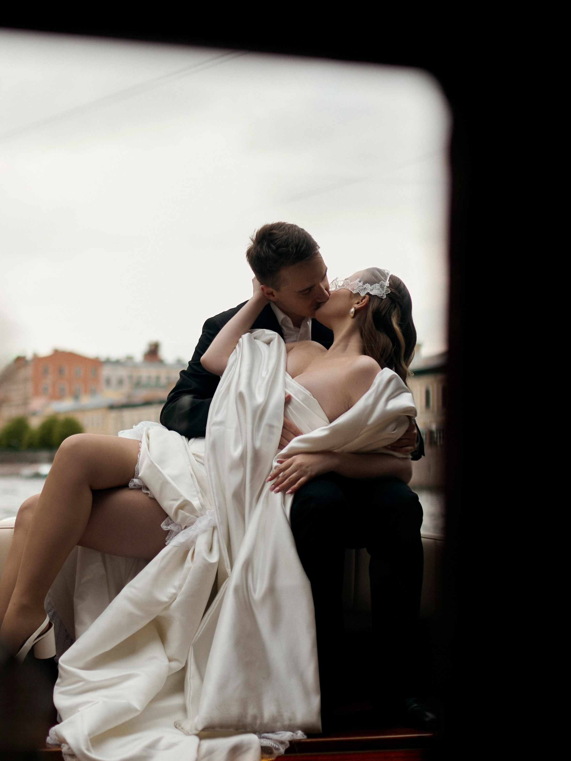 Давай арендуем катер. Фотограф СПБ Засорина Юлия