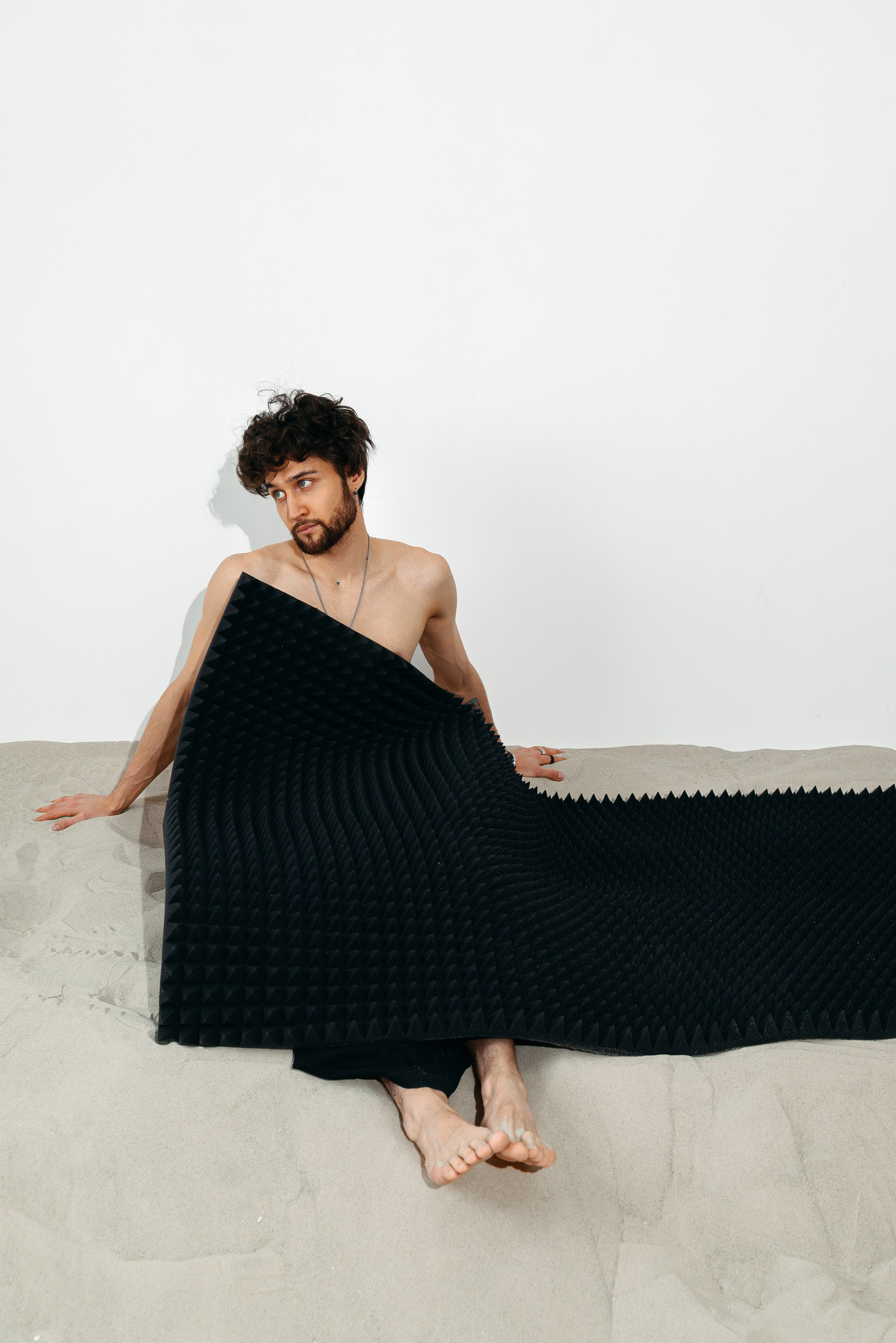 Вне зоны слышимости