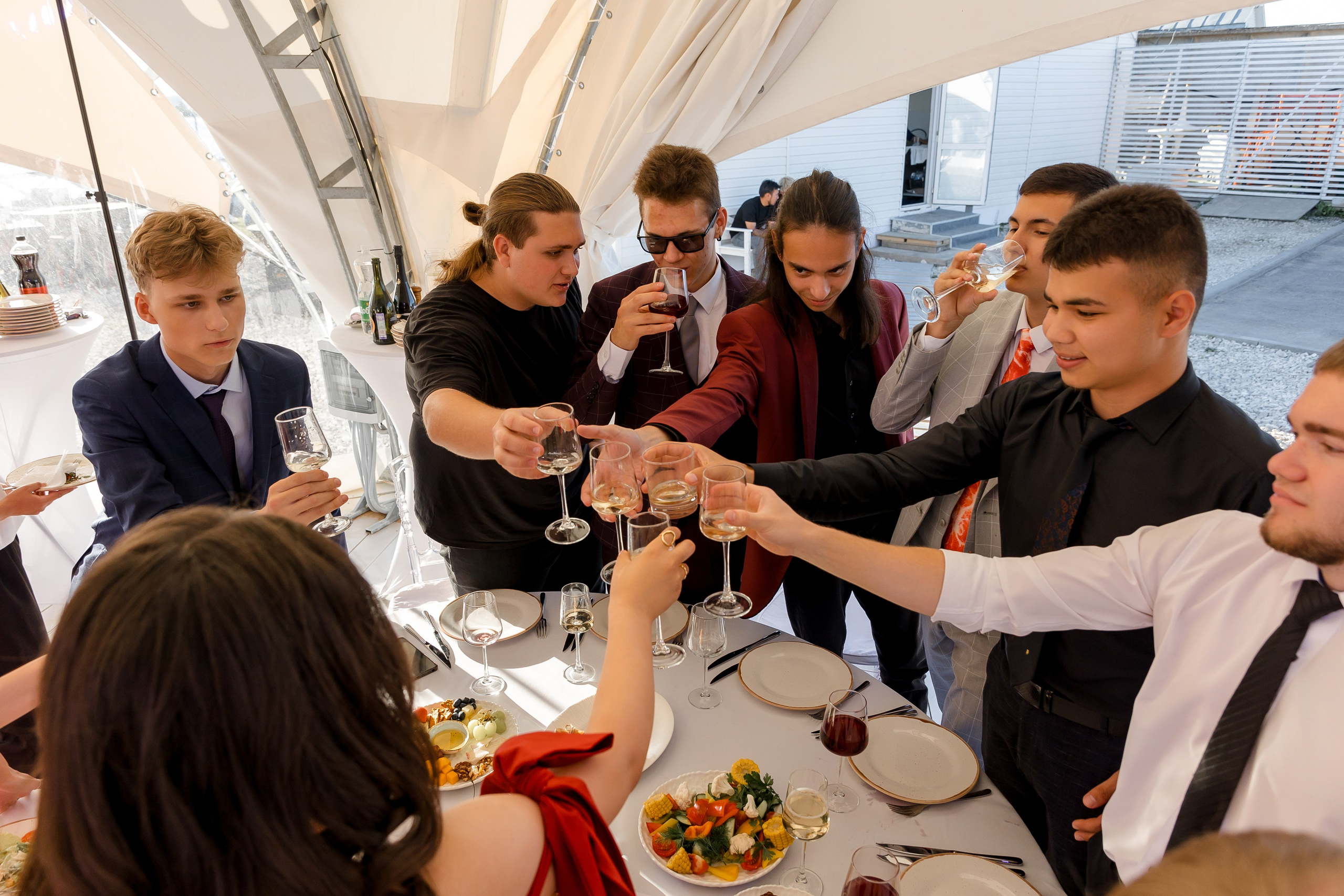 ВЫПУСКНОЙ White Place — Гимназия 52. Свадебный и семейный фотограф Динар Гильмутдинов