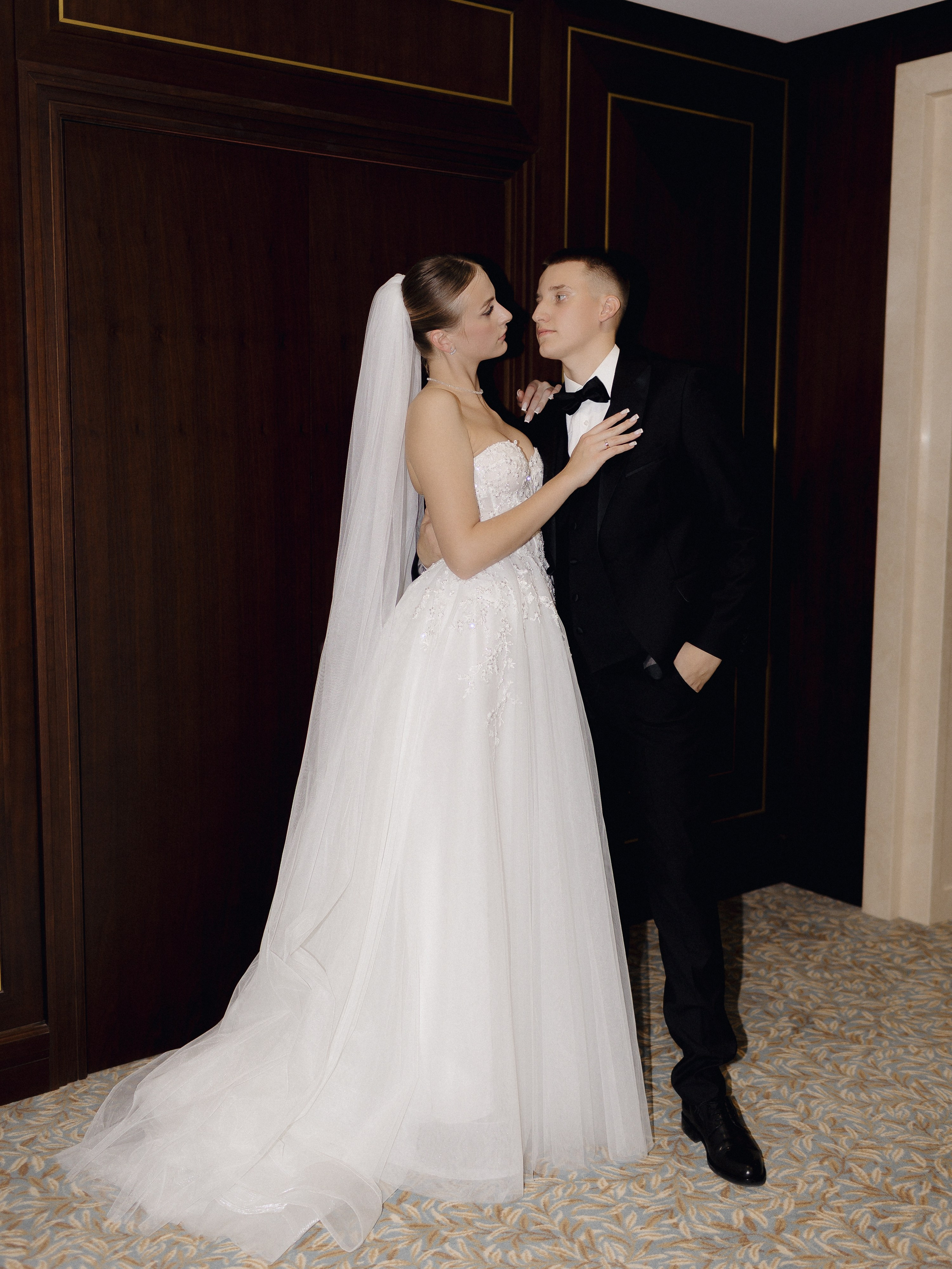 АРИНА И ЛЕША. ЧЕЛСИТИ. Свадебный и индивидуальный фотограф в Челябинске Евгения Негодяева