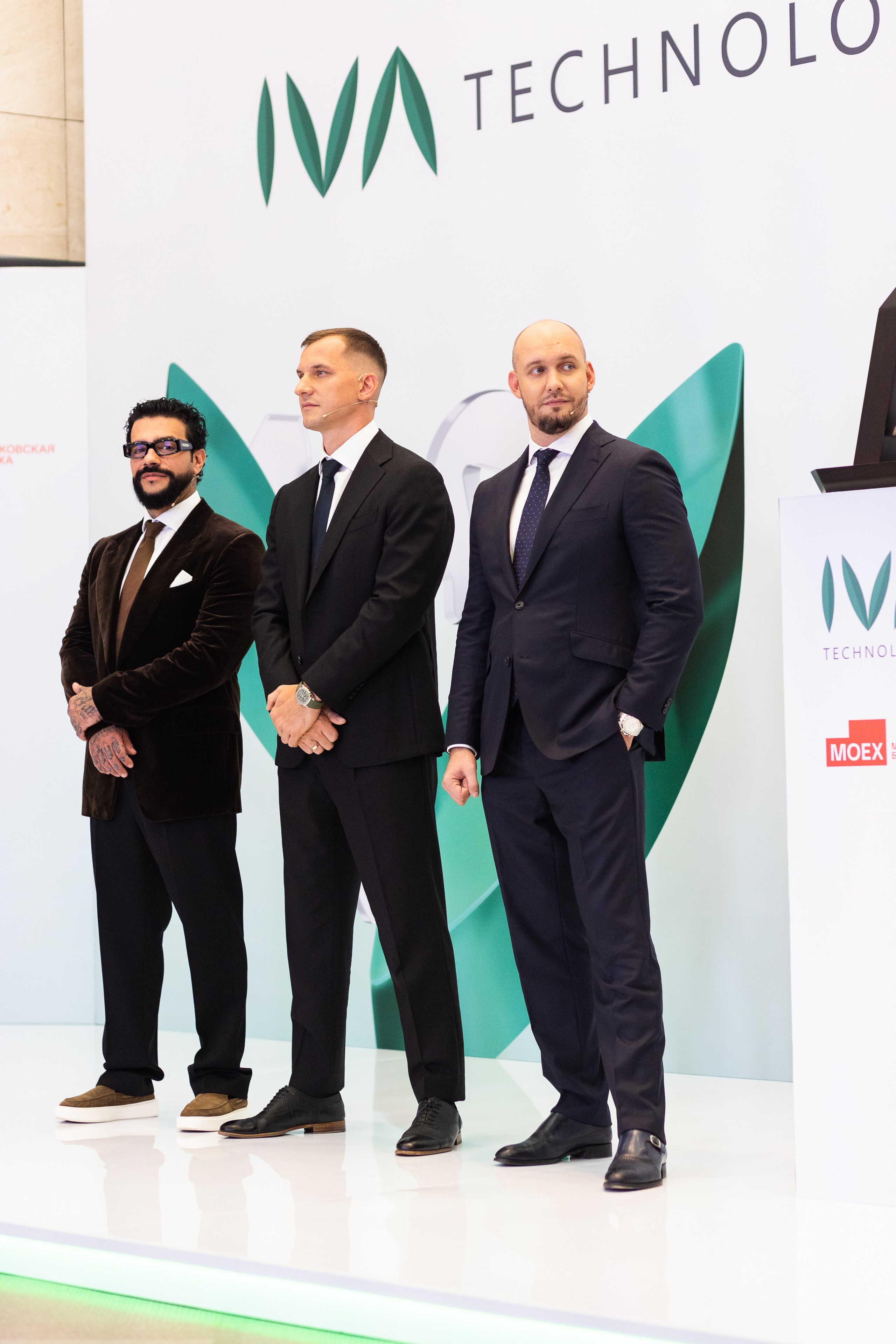 IVA на Московской бирже. Свадебный и портретный фотограф в Королёве Сергей Чихарев