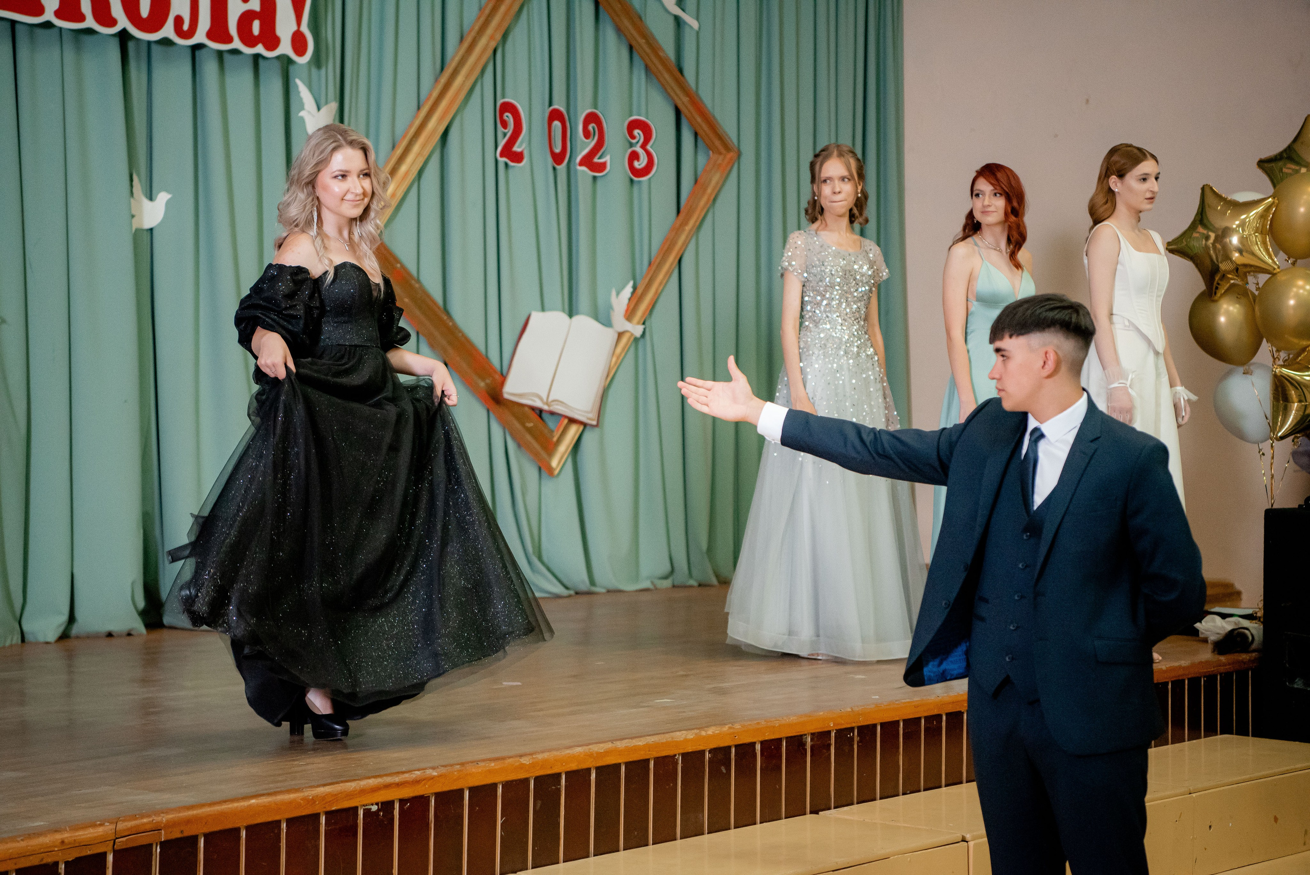 140 Школа. Вручение и Банкет. Сити Холл. Фотограф в Волгограде и Волжском Александр Горбань