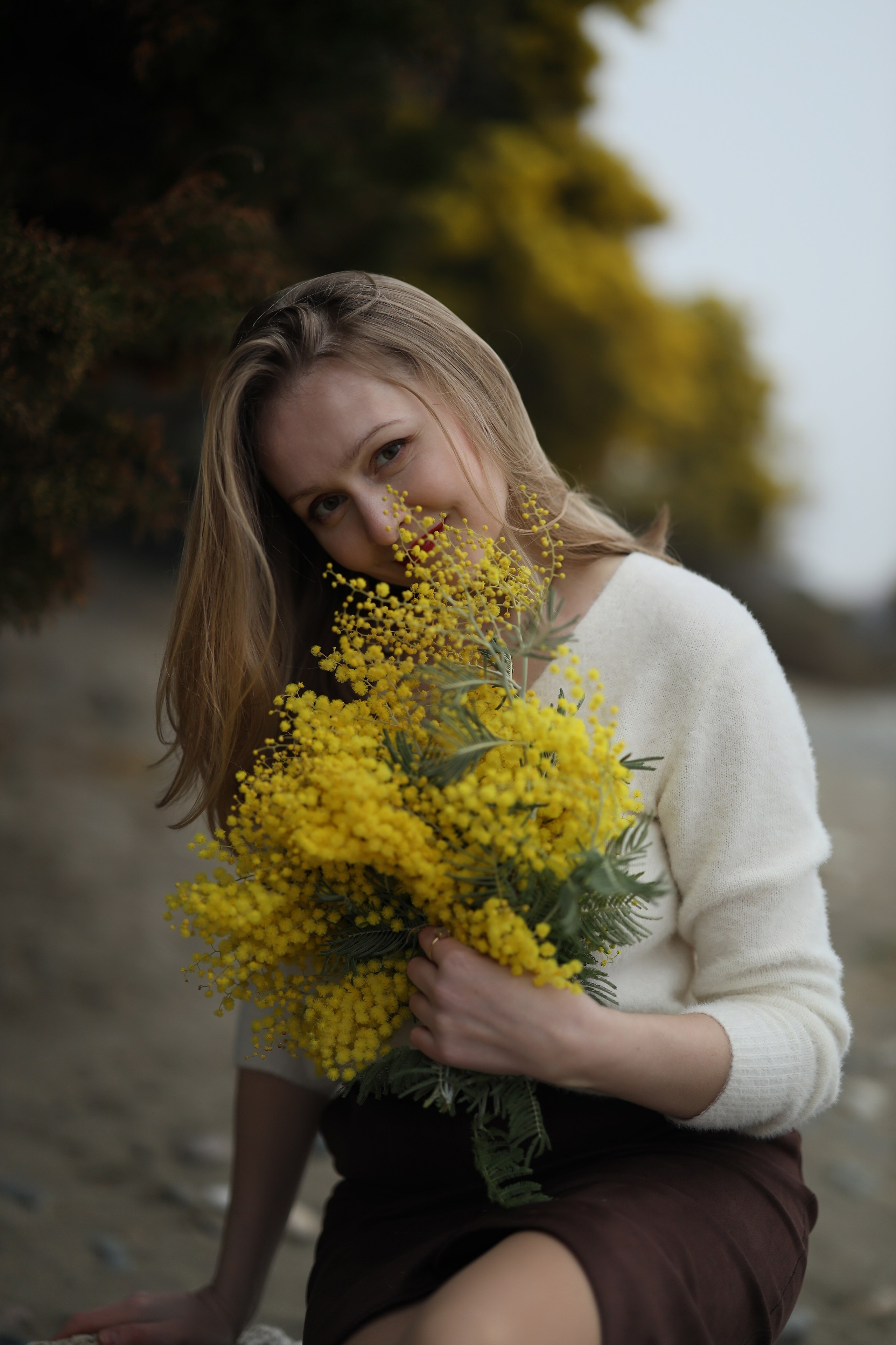 Фотосессия с мимозой на море для Юлии. Свадебный и семейный фотограф в Абхазии Жанна Соснина