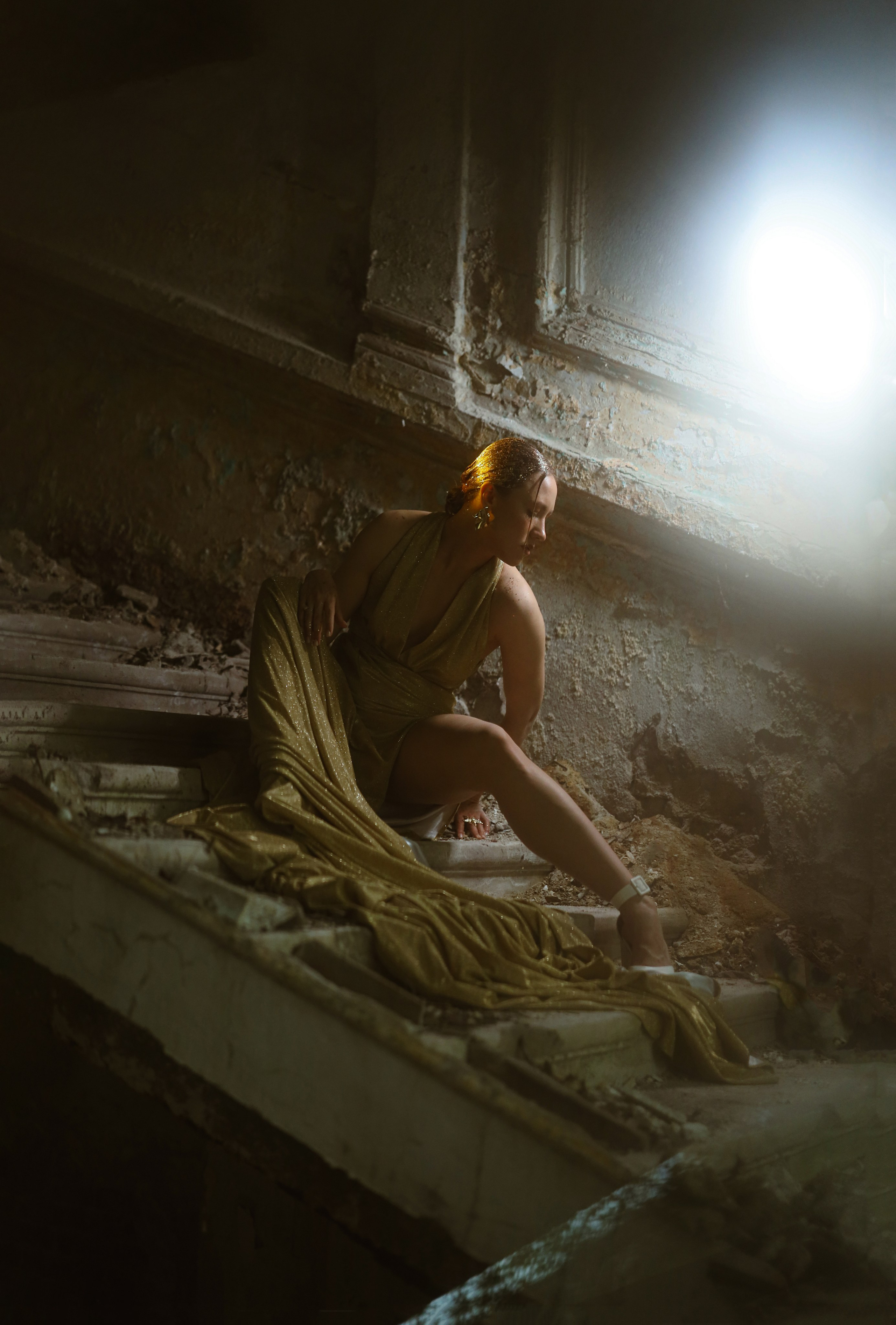 Фотосессия в заброшенном здании для Софии, Сухум, Абхазия. Свадебный и семейный фотограф в Абхазии Жанна Соснина