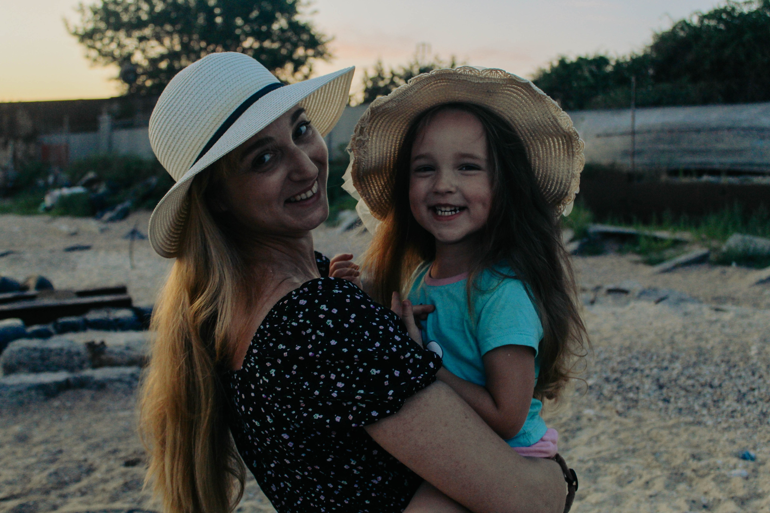 Два поколения. Илья Чемис — Фотограф в Мариуполе