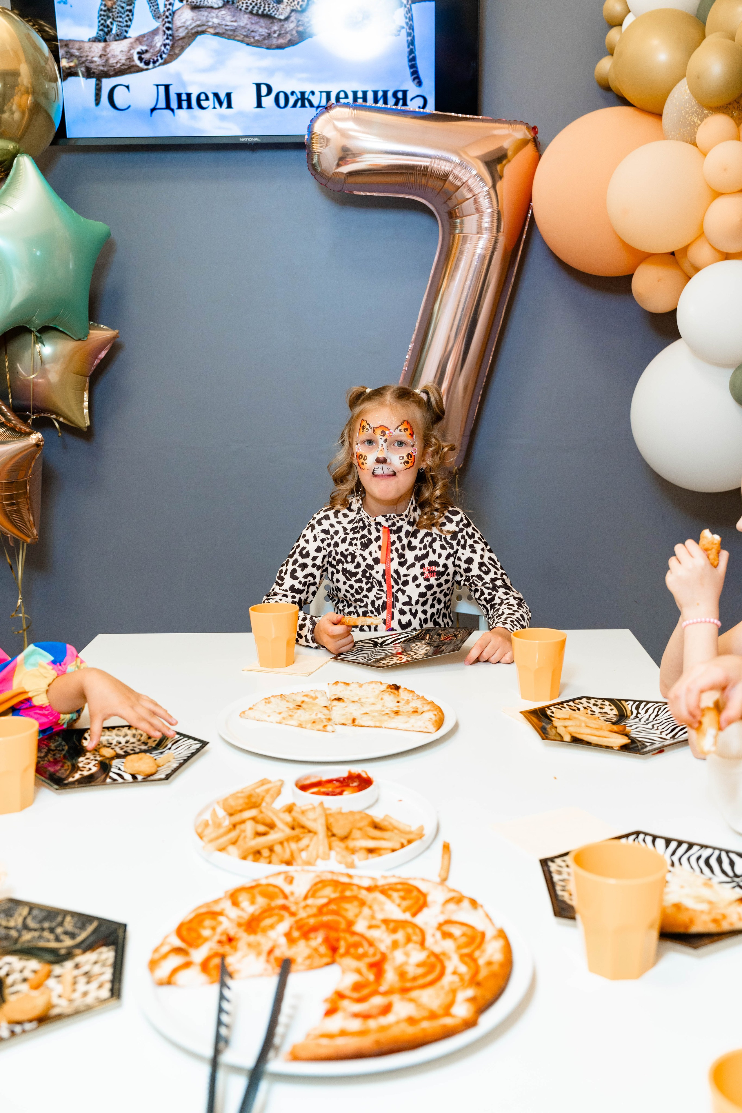 День Рождения Лауры в TiDi-клуб. Фотограф Никита Комаров