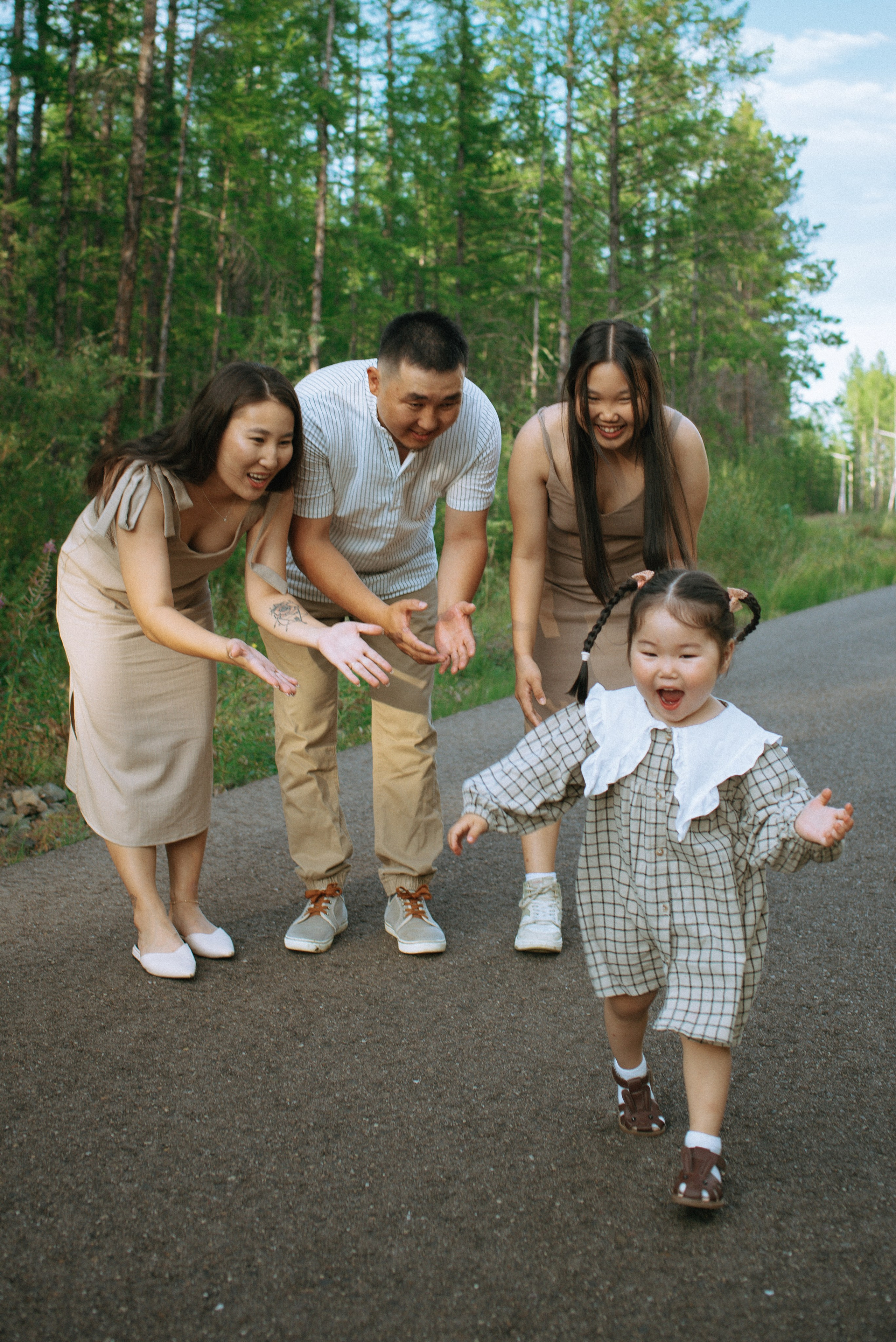 Маленькая Асель и семья. КУЛАГИНА АДЕЛЬ — ФОТОГРАФ — МИРНЫЙ — ЯКУТИЯ