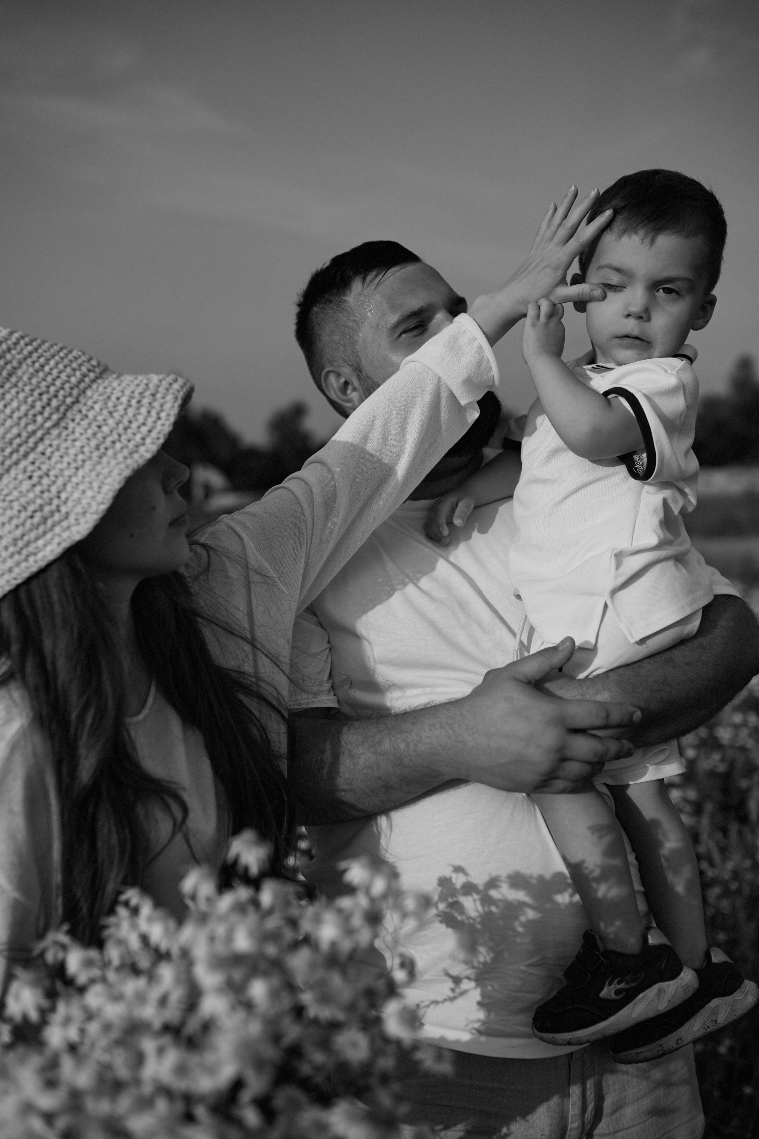 Рома, Оля, Максим и ромашки. Семейный и свадебный lifestyle-фотограф в Москве Мария Петрова