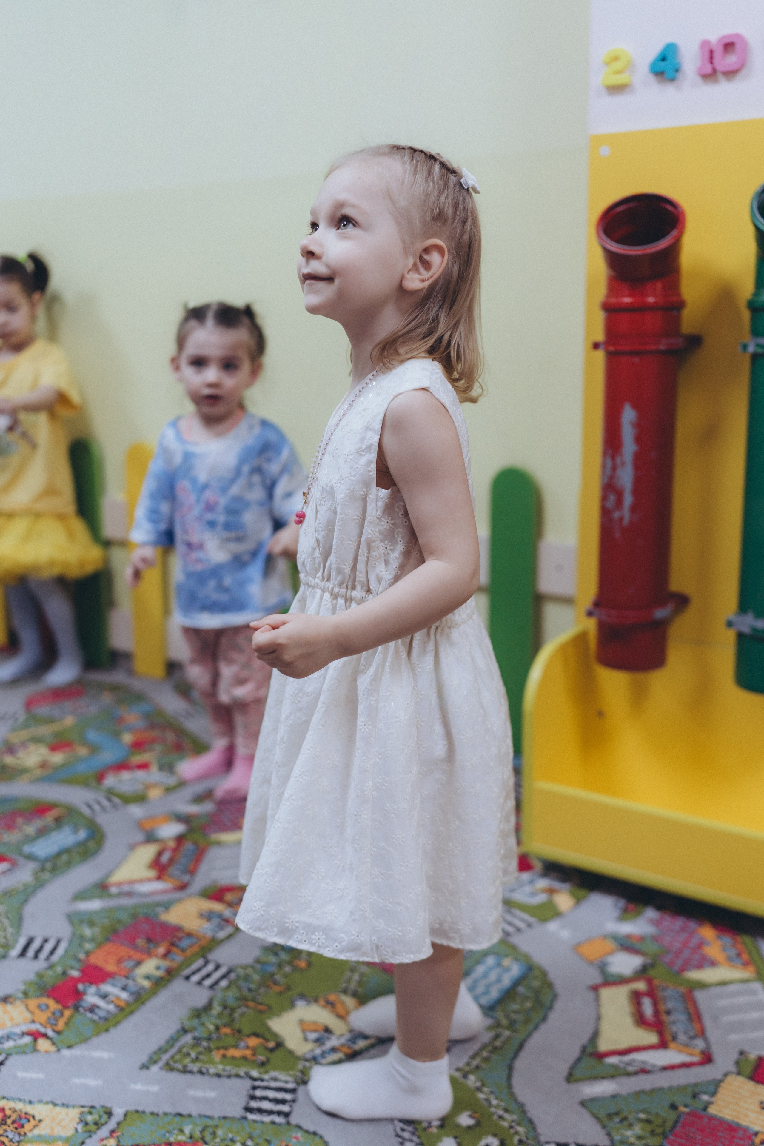 День рождения Алисы (садик). Крис Богомазова