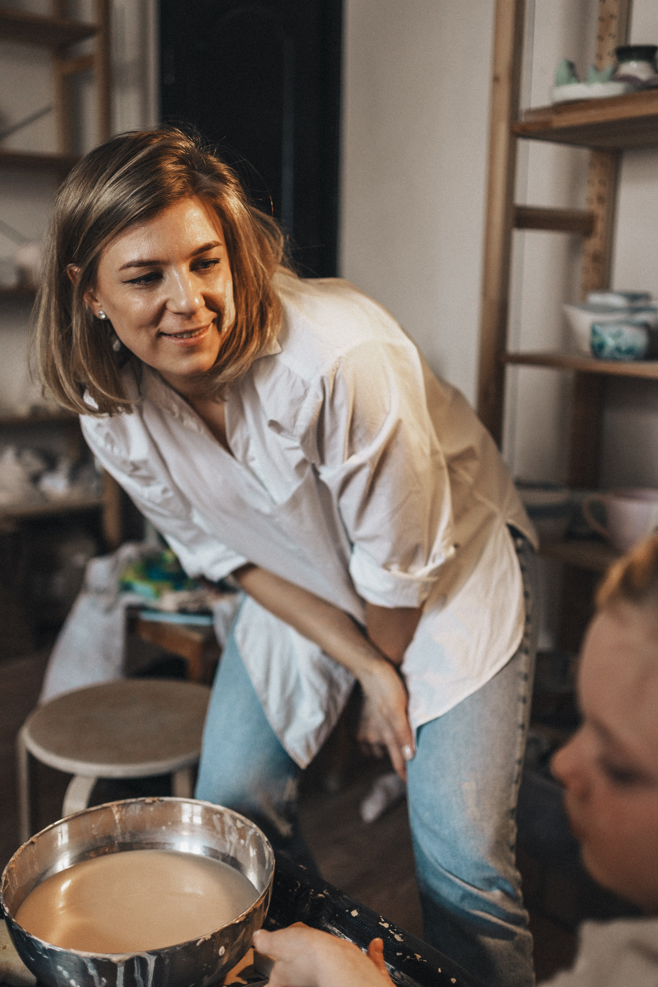 Даша и Саша в гончарной мастерской. Семейный и детский фотограф и видеограф в Москве, Серпухове и Тарусе Валерия Сорокина