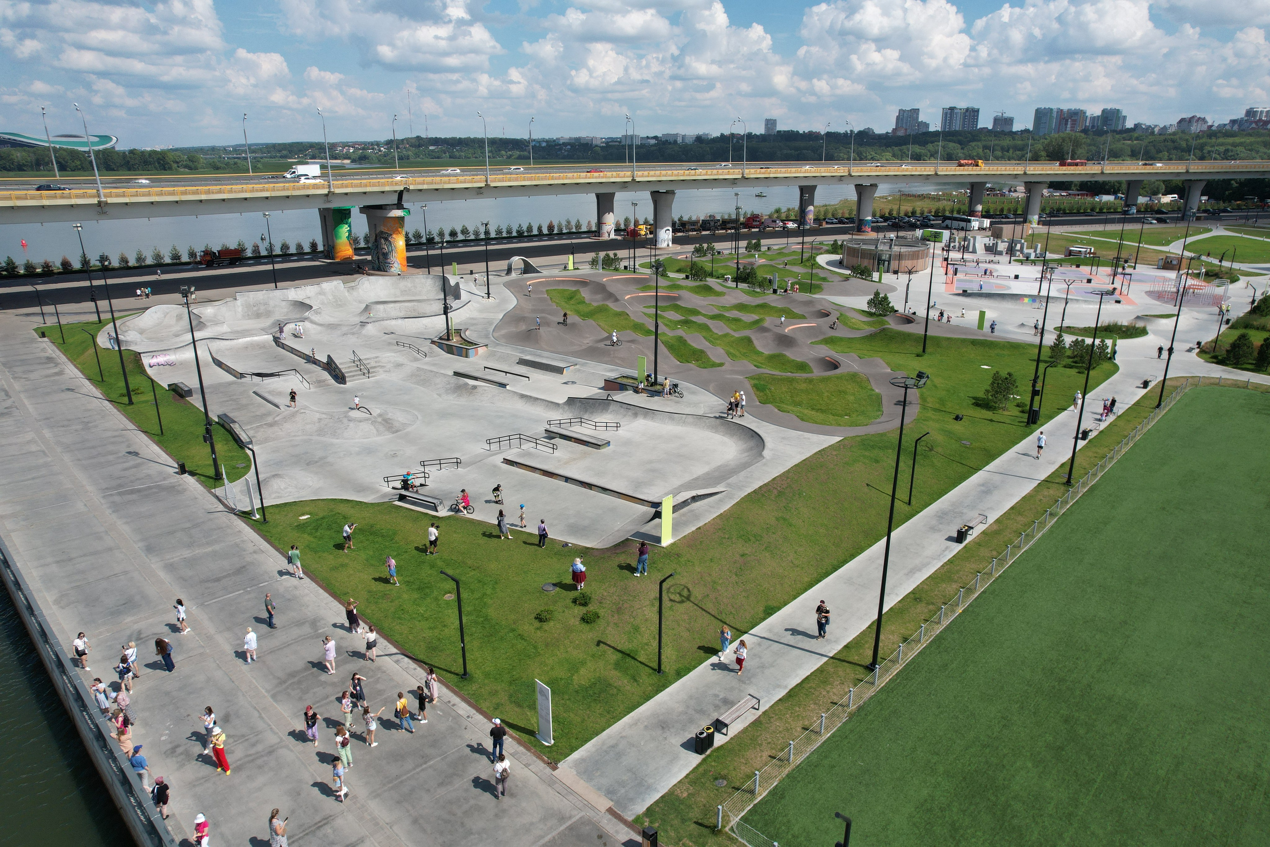 Аэросъёмка в Ярославле дрон квадрокоптер — портфолио Грибов Медиа. Фото и видеосъёмка в Ярославле | Грибов Медиа контент студия  — от 2500 ₽/час