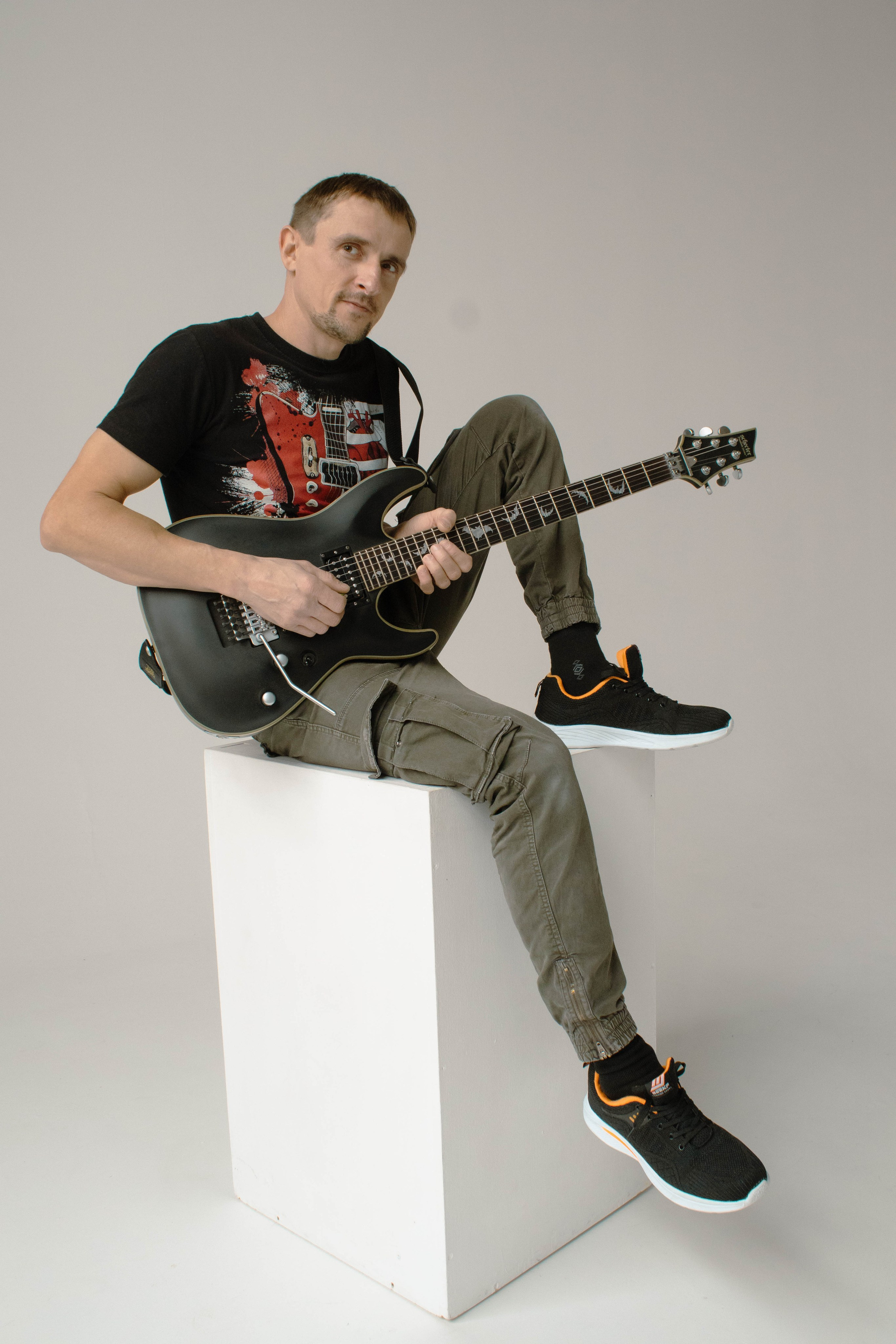 СТУДИЯ. Уличный фотограф Города N