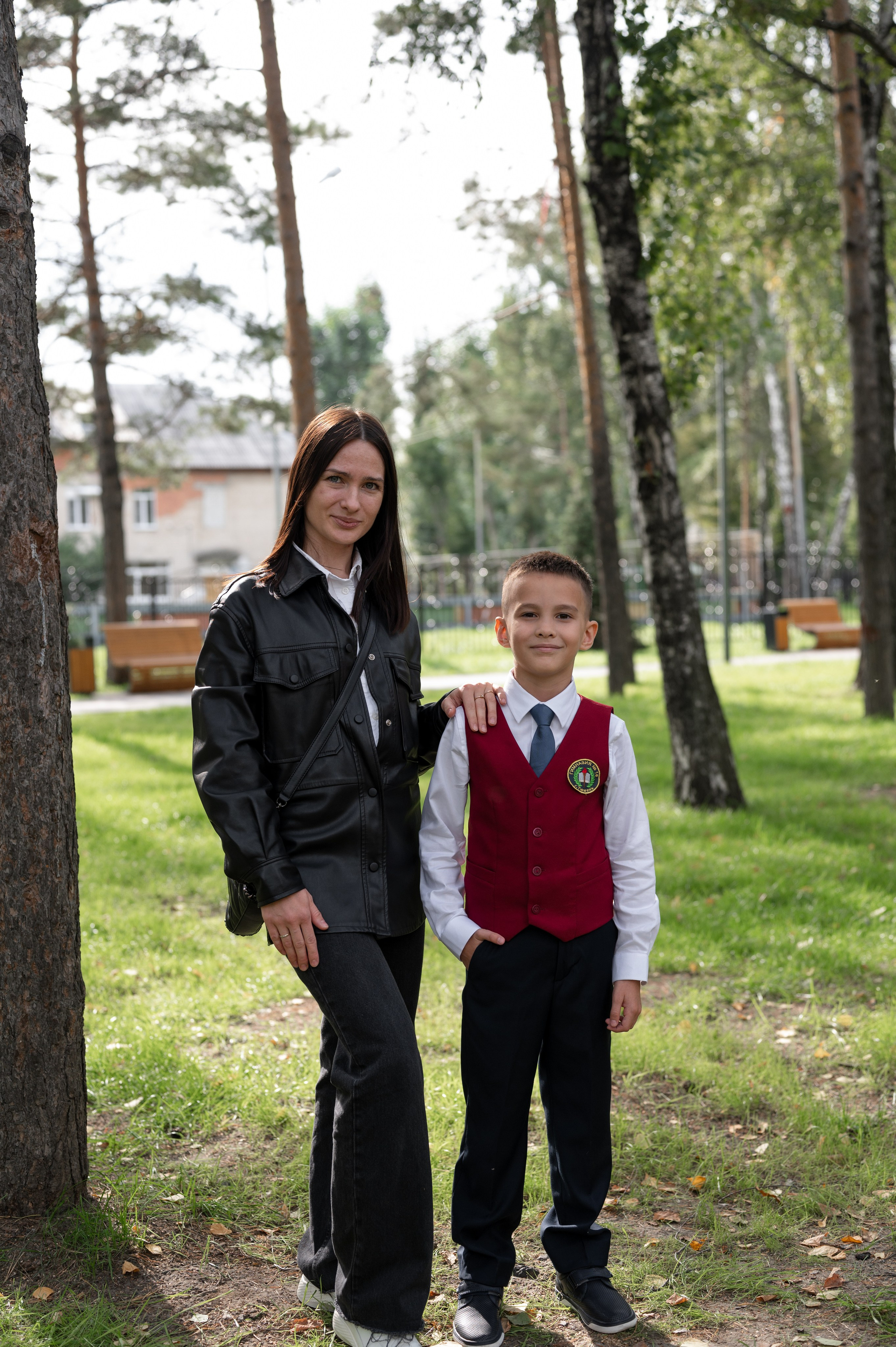 1 сентября 16 гимназия 2 класс (линейка + в классе+ на улице). Фотограф новорожденных, семейный детский в Тюмени Татьяна Морозова