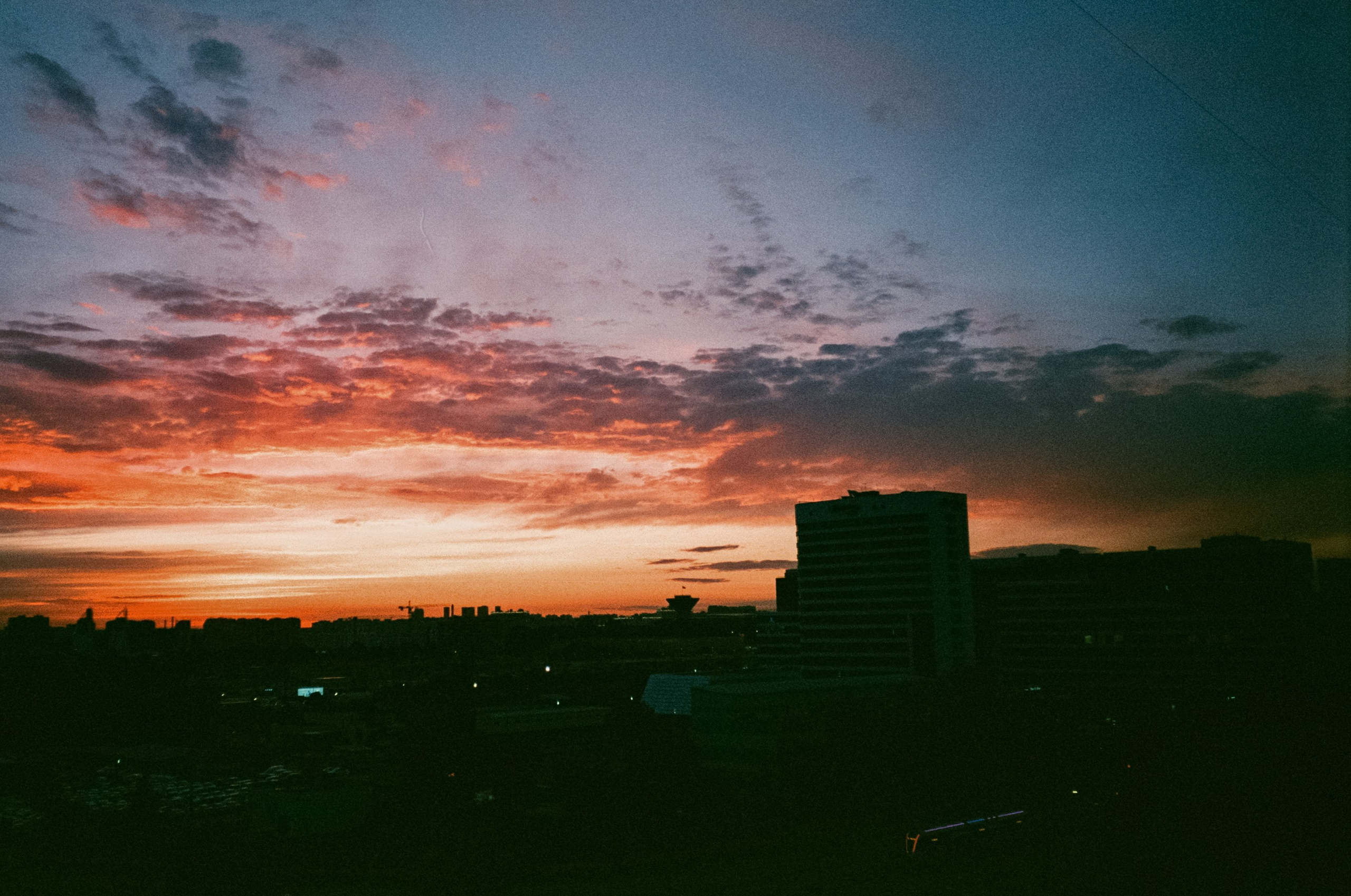 Ricoh MF-1 / Fujifilm X-tra 400 (просрочка) / Закат Строгино, Давыдовс