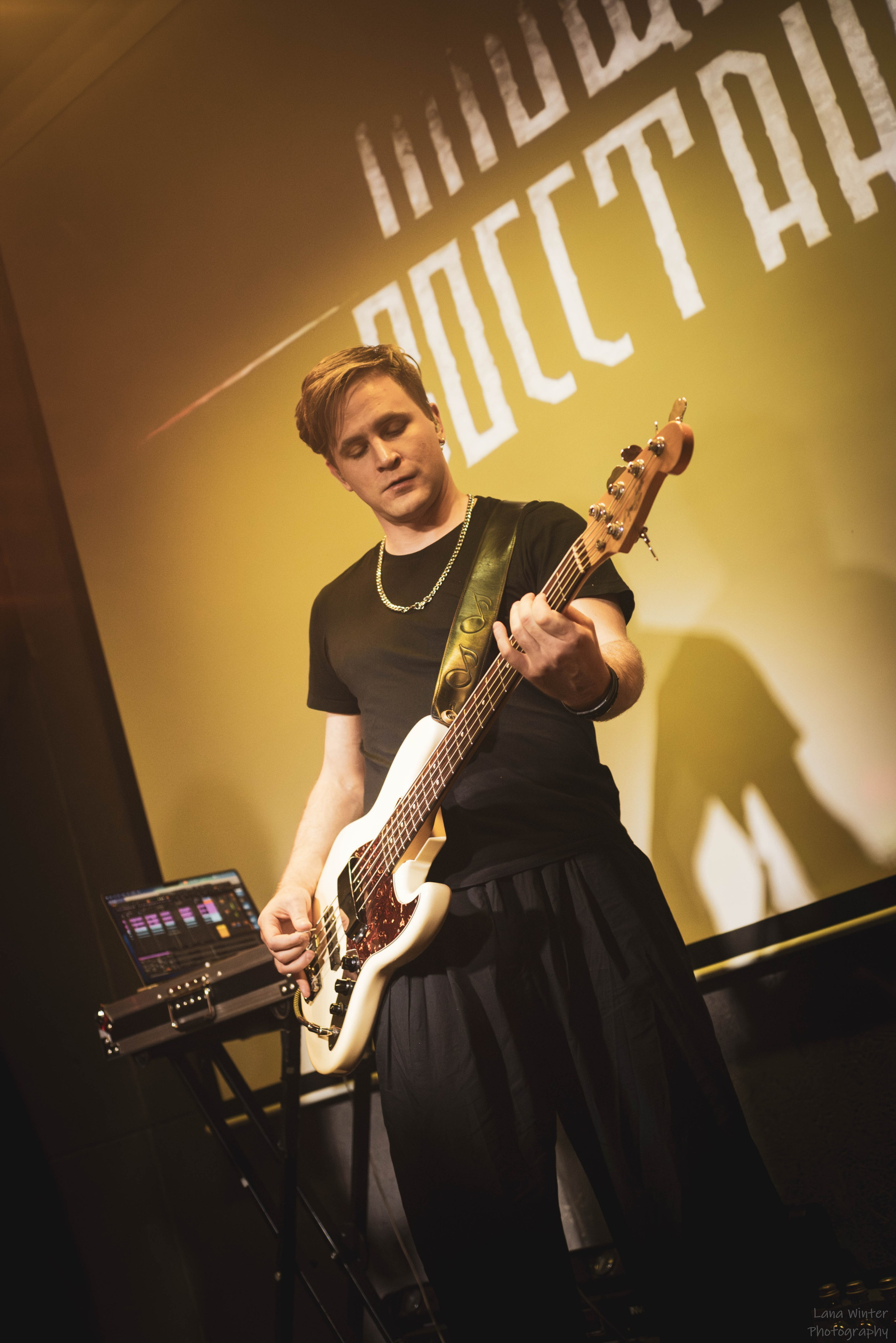 Площадь Восстания (8 марта 2025 года, Москва, клуб Техника Безопасности). Фотограф Светлана Блинова, Москва и Московская область