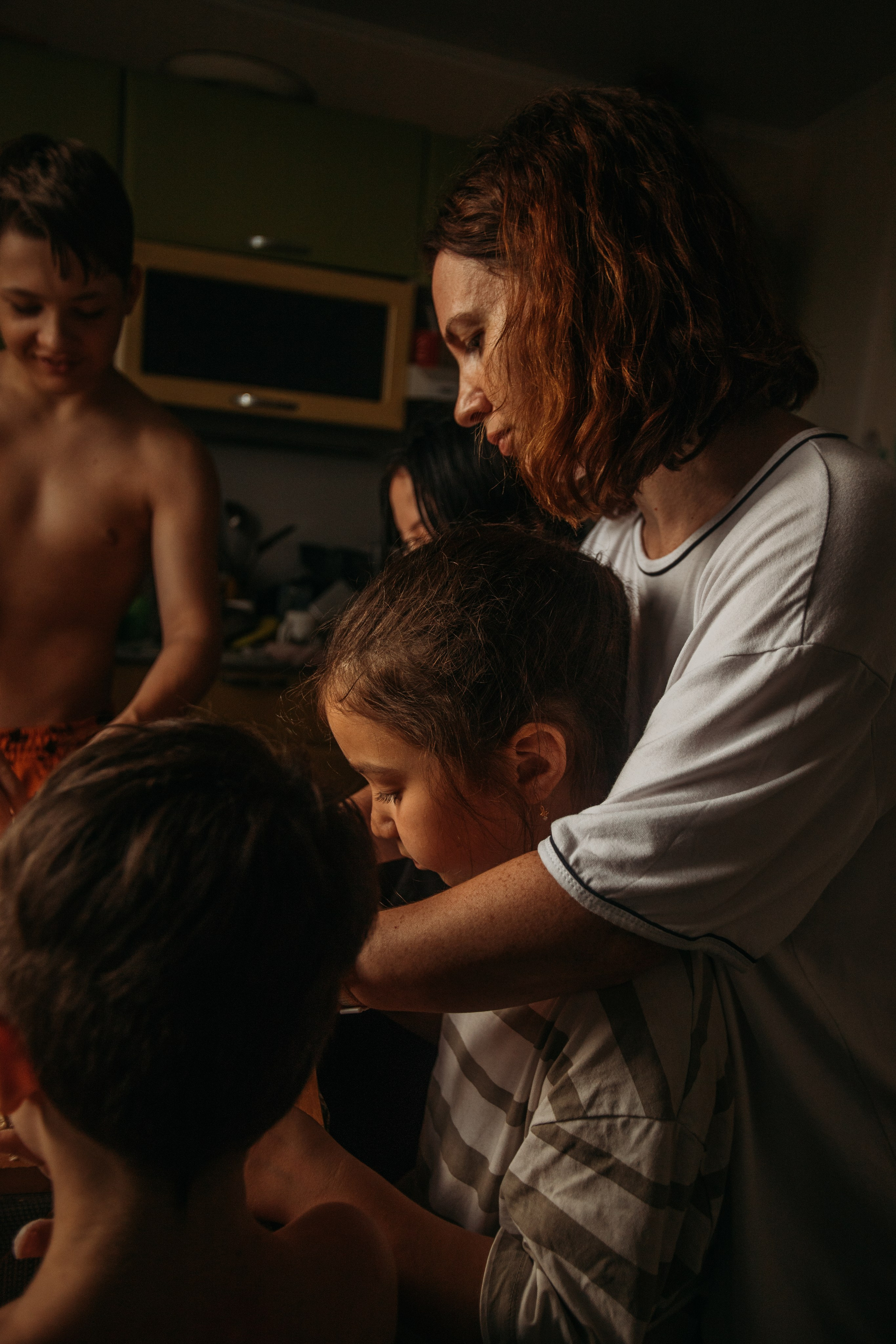Домашняя фотосессия моей семьи. Венера Гайн. Репортажный фотограф  Тюмень. Обучение фотографии с 0