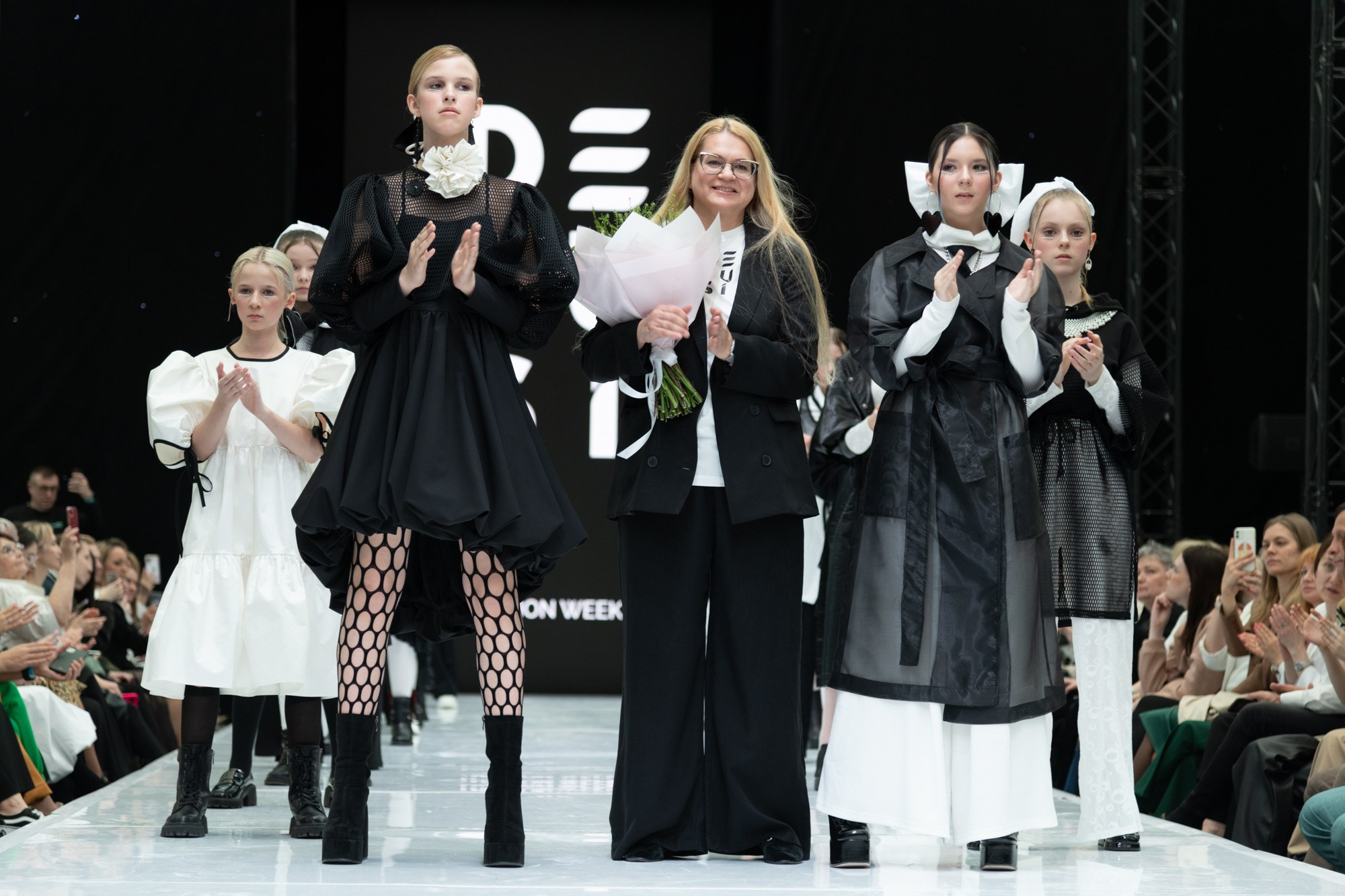 DEVUSI / 23. Sakunov Photo