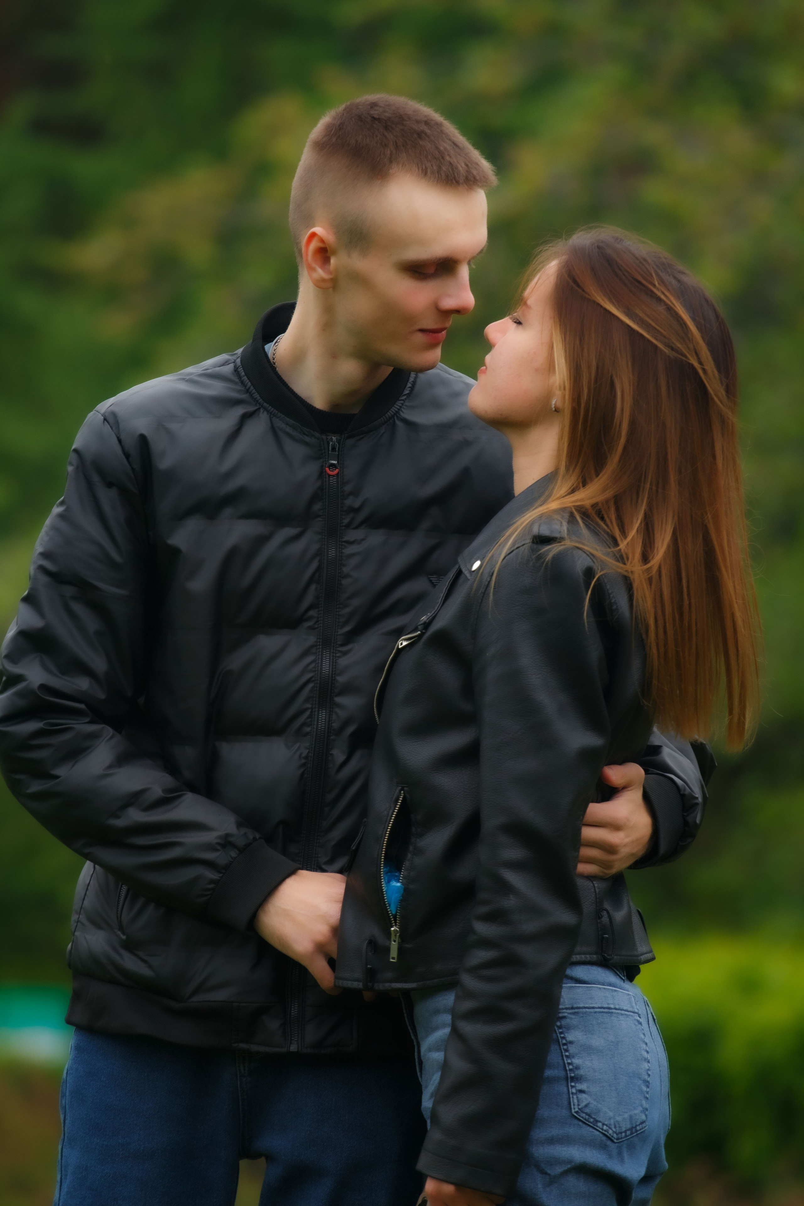 Бигль Старк и его хозяева Яна и Евгений. Фотограф Екатерина Козловская