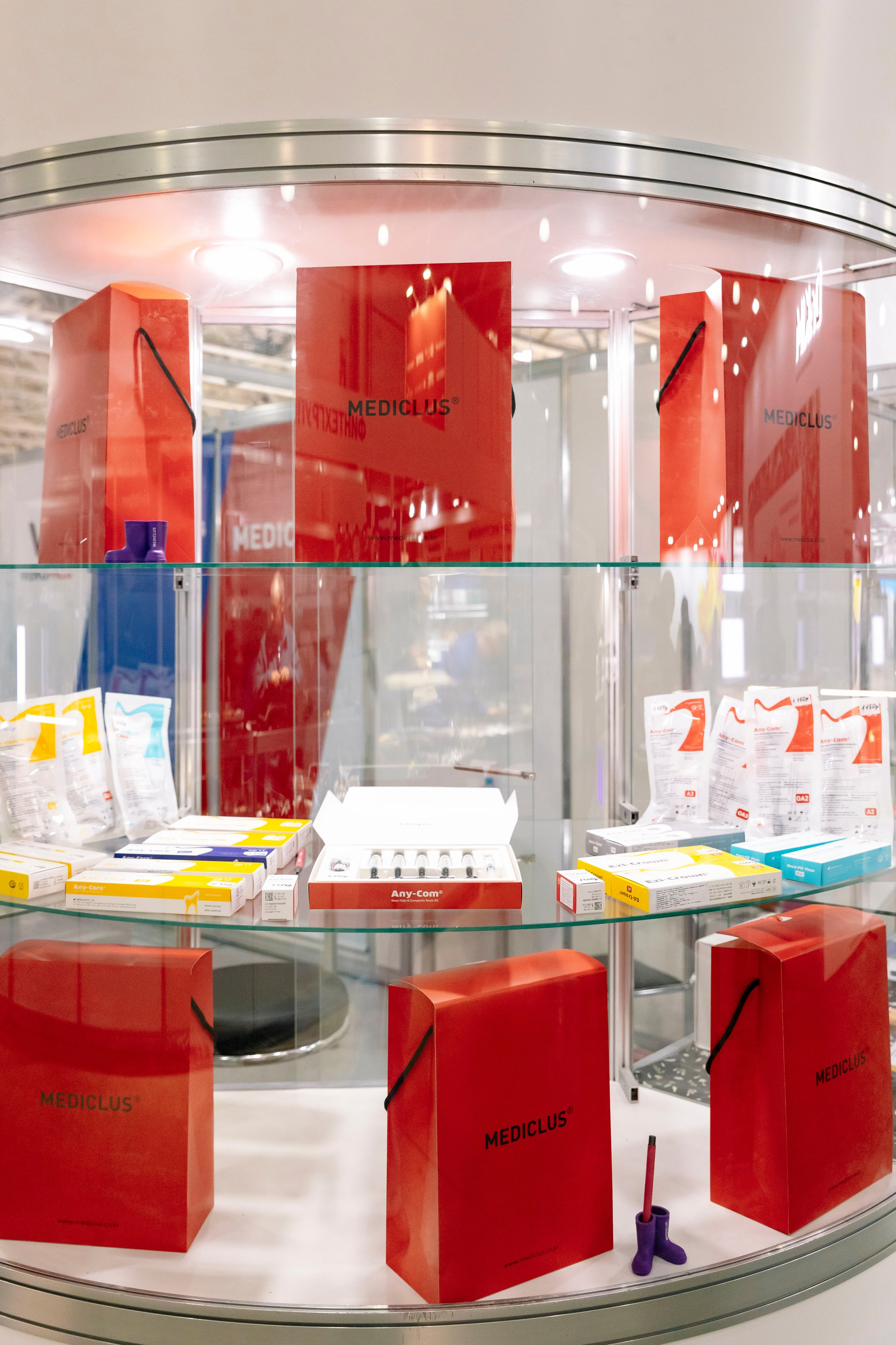 Стоматологическая выставка Dental Salon 2026. Профессиональный фотограф в Москве | Заказать фотосессию и съемку