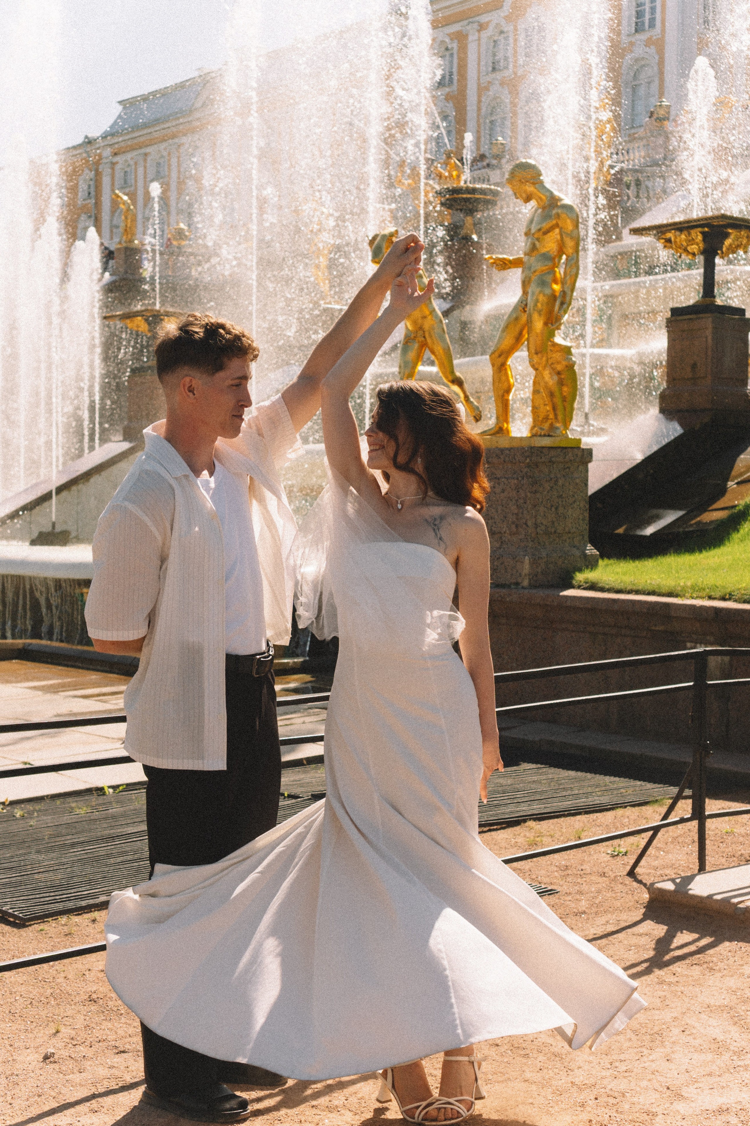 СВАДЕБНАЯ СЬЕМКА В ПЕТЕРГОФЕ И СЬЕМКА РЕПОРТАЖА В ЗАГСЕ ПЕТЕРГОФА. Профессиональный фотограф, Санкт-Петербург — Виктория Богомолова