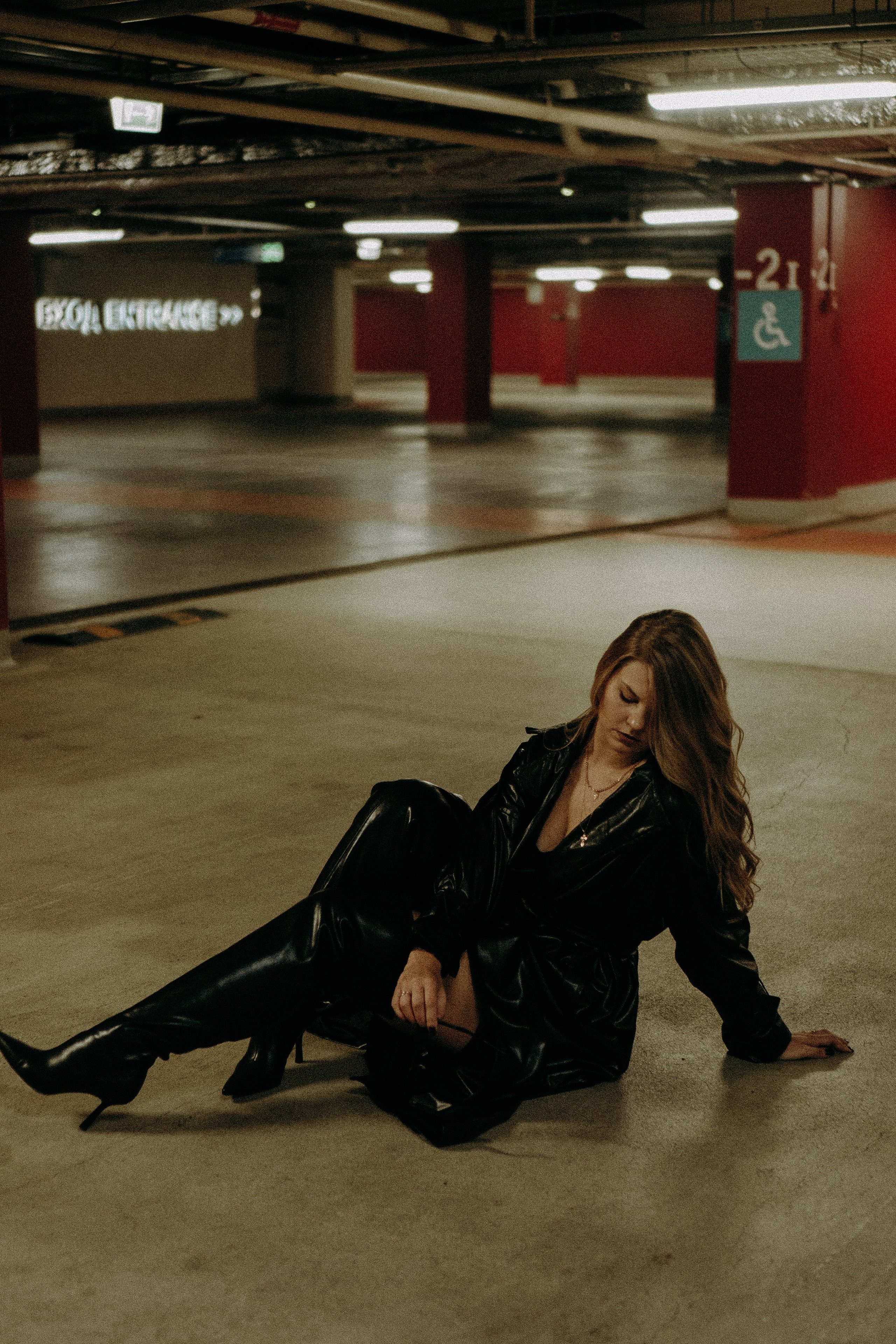 НА ПАРКОВКЕ. Профессиональный фотограф, Санкт-Петербург — Виктория Богомолова