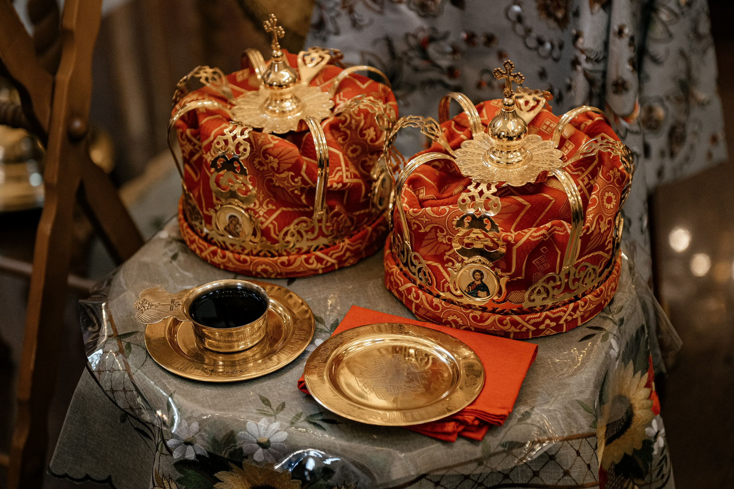 Свадьба с венчанием в Щелково. Прогулка в Гребнево, ресторан Кинза, отель Премиум. Свадебный и семейный фотограф Виктория Носачёва. Щелково, Москва и МО