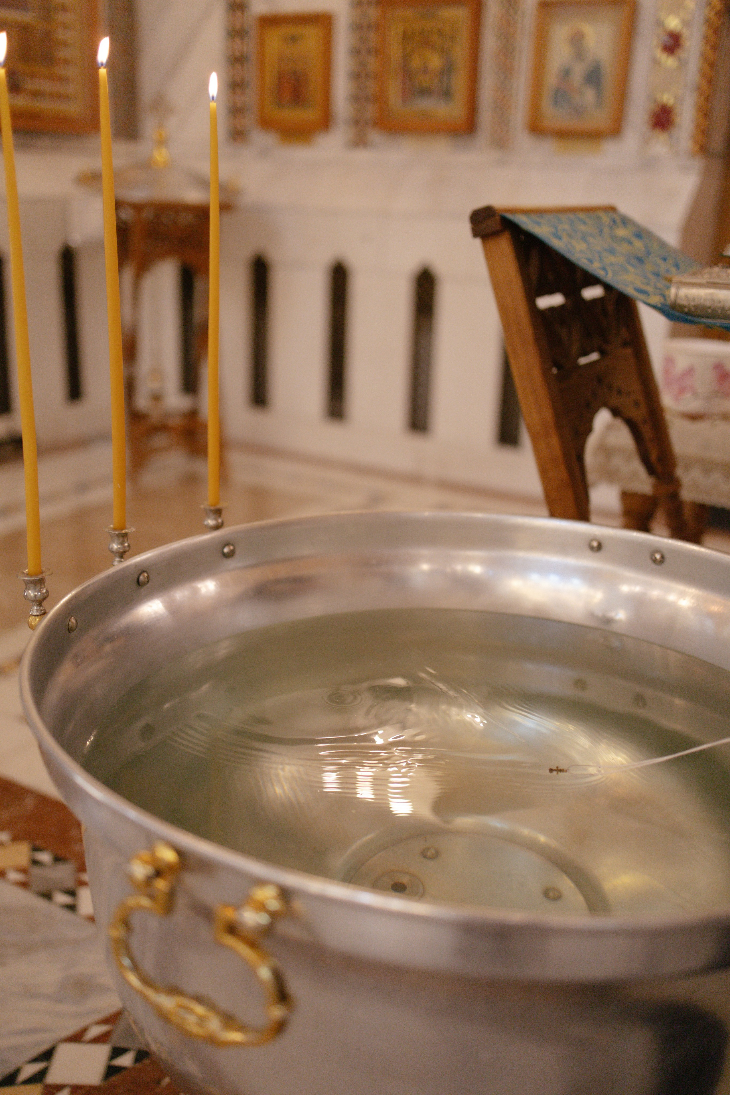 Таинство крещения Оливии Храм Покрова Пресвятой Богородицы в Ясеневе. Lifestyle Photo&Film Валерия Усенкова