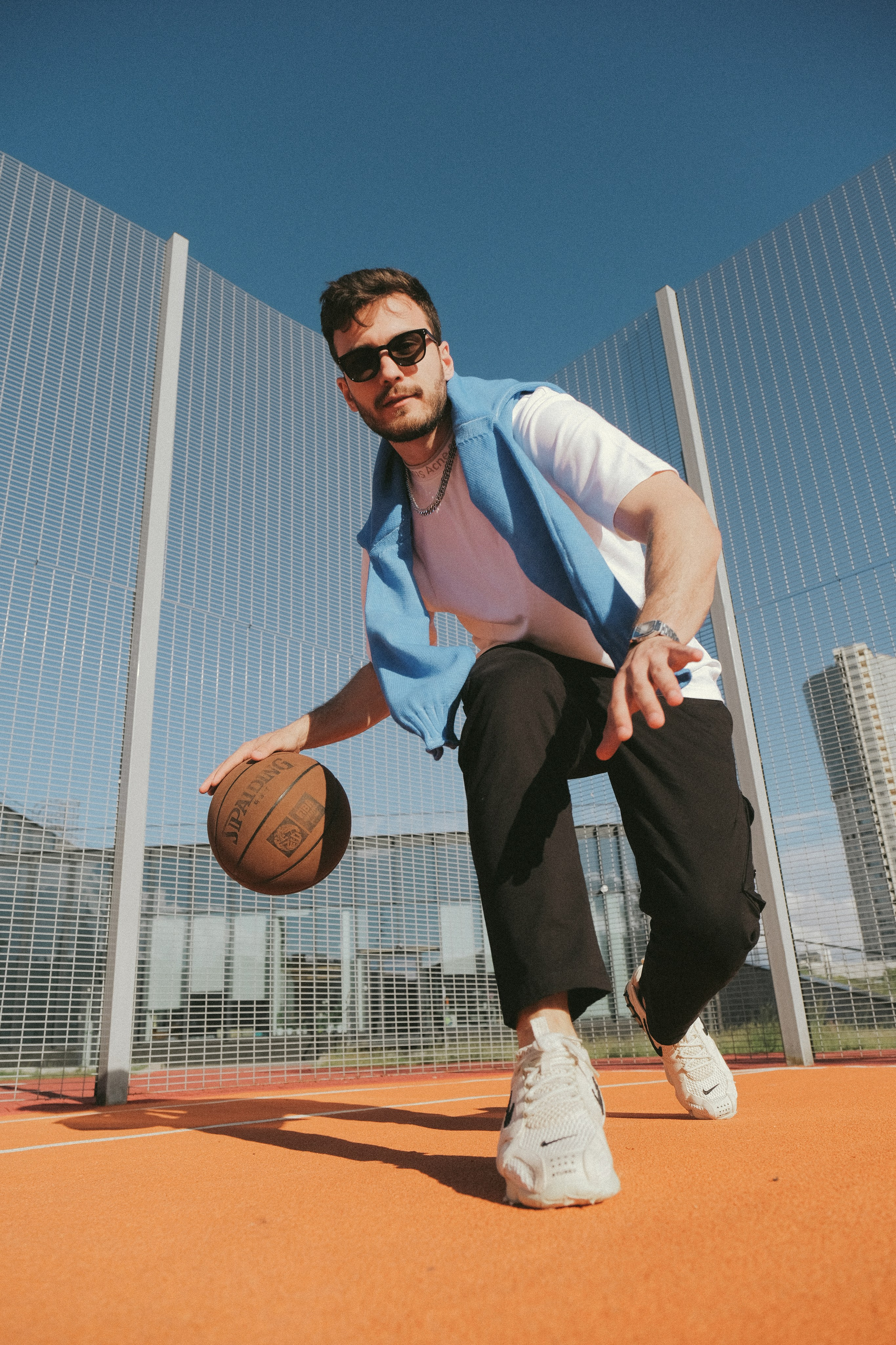 Мужские съемки разное. Профессиональный фотограф в Москве Павел Жданов