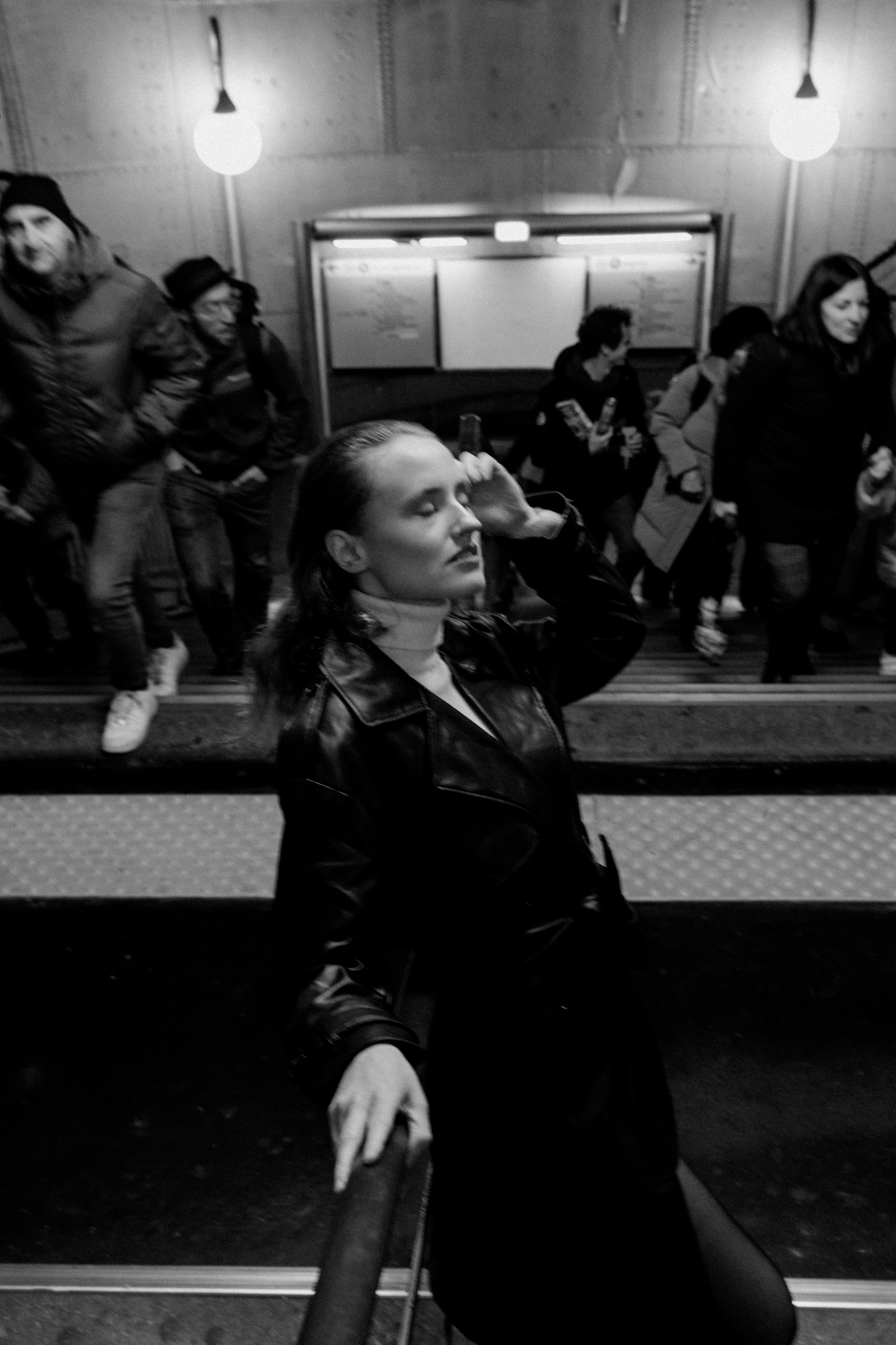 Femme fatale. Photographer in Paris