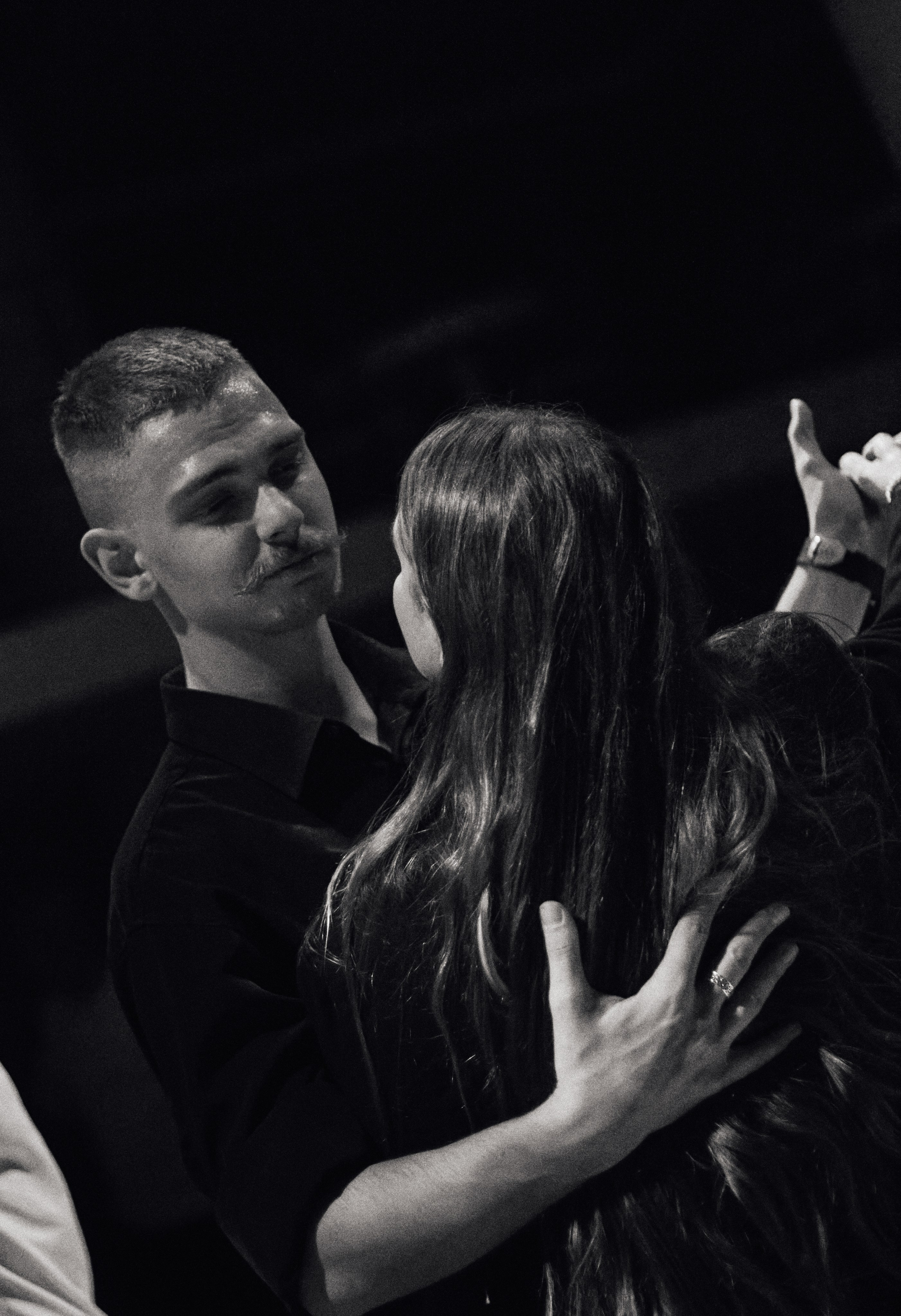 Свадебные фотографии в Крыму — лучшие моменты счастья | Роман Скрипкин. Живые фото в Крыму | Фотограф Роман Скрипкин | Искренние фотографии без поз и суеты