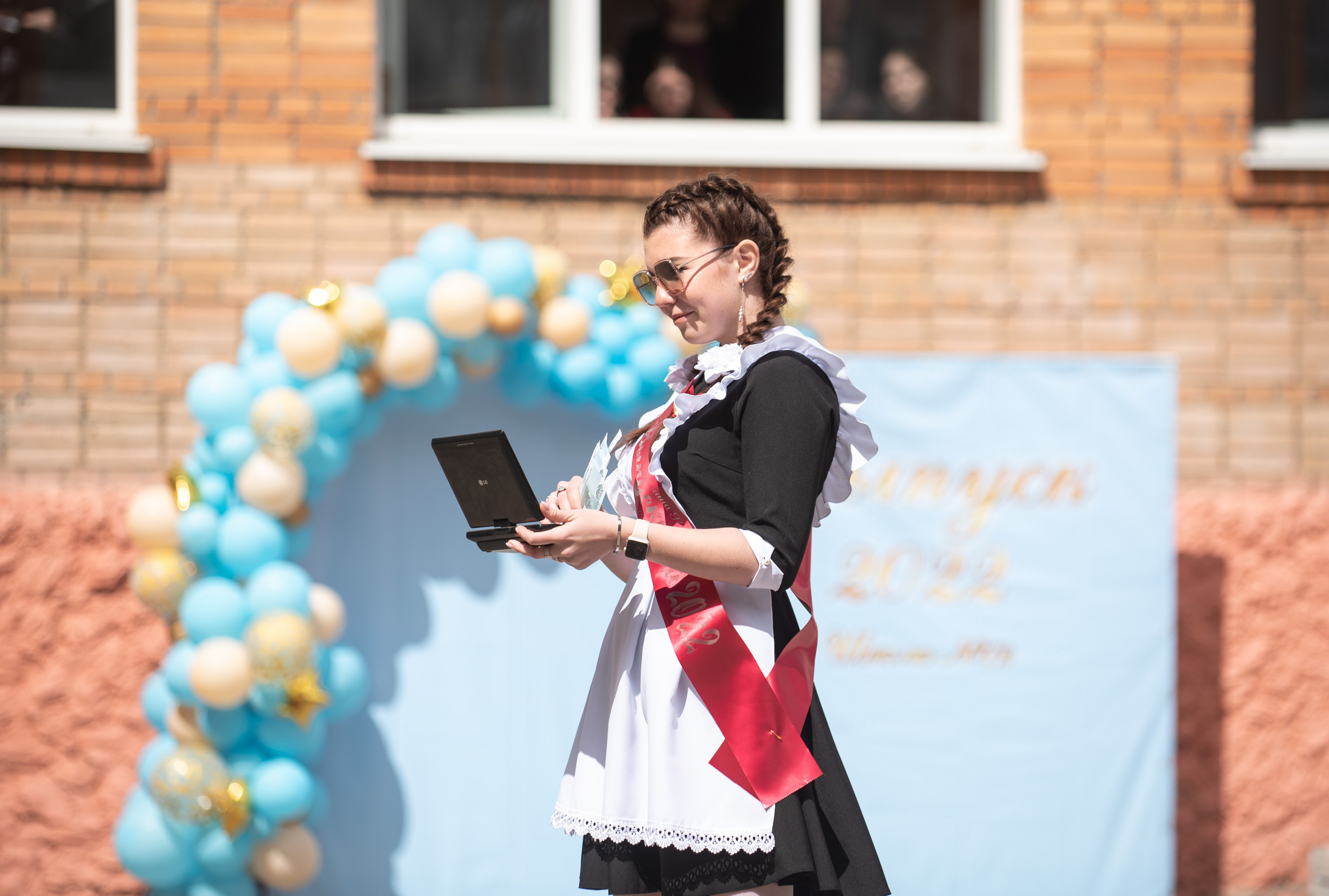 Выпускные школ. Свадебный и репортажный фотограф