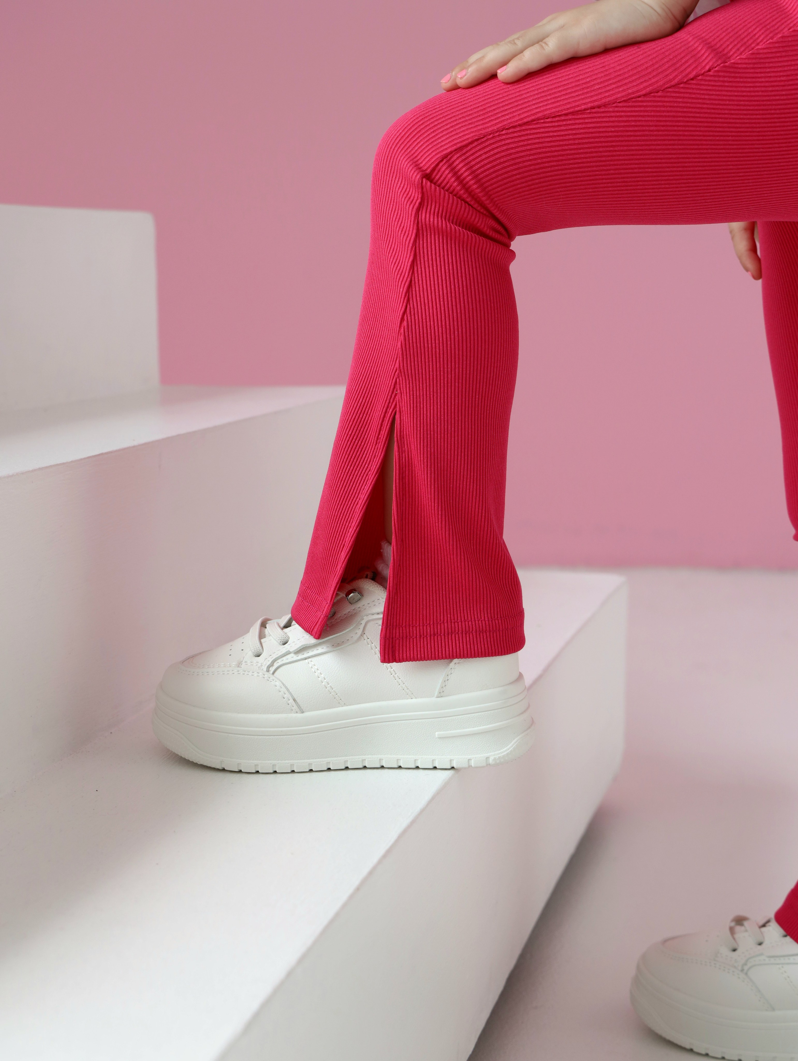 Каталожная съемка детской одежды для маркетплейса. Фотограф в Новосибирске Анна Полторацкая